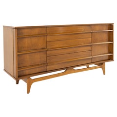 Young Manufacturing Mid Century Buffet Sideboard Credenza