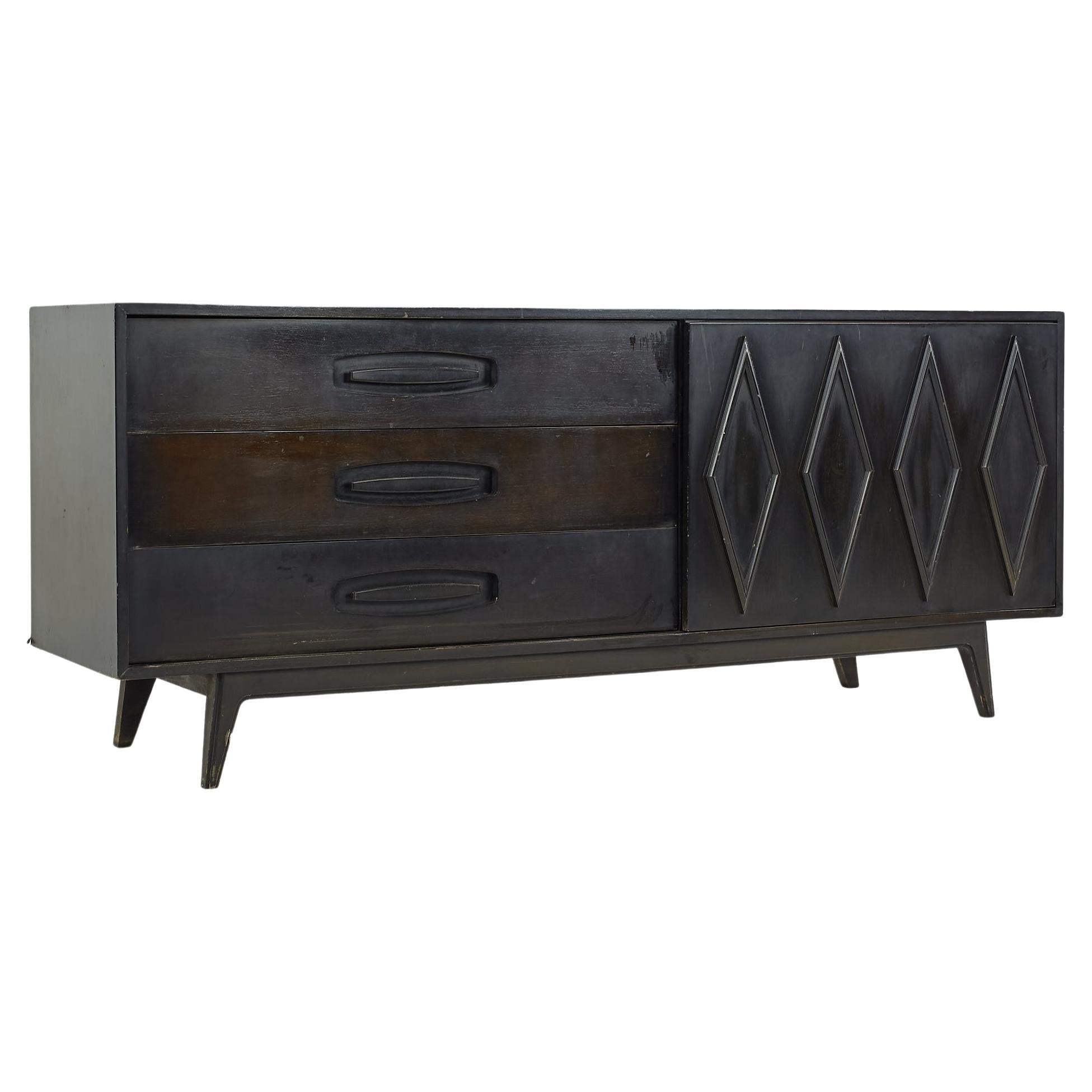 Young Manufacturing Mid Century 9Drawer Lowboy Dresser For Sale at 1stDibs