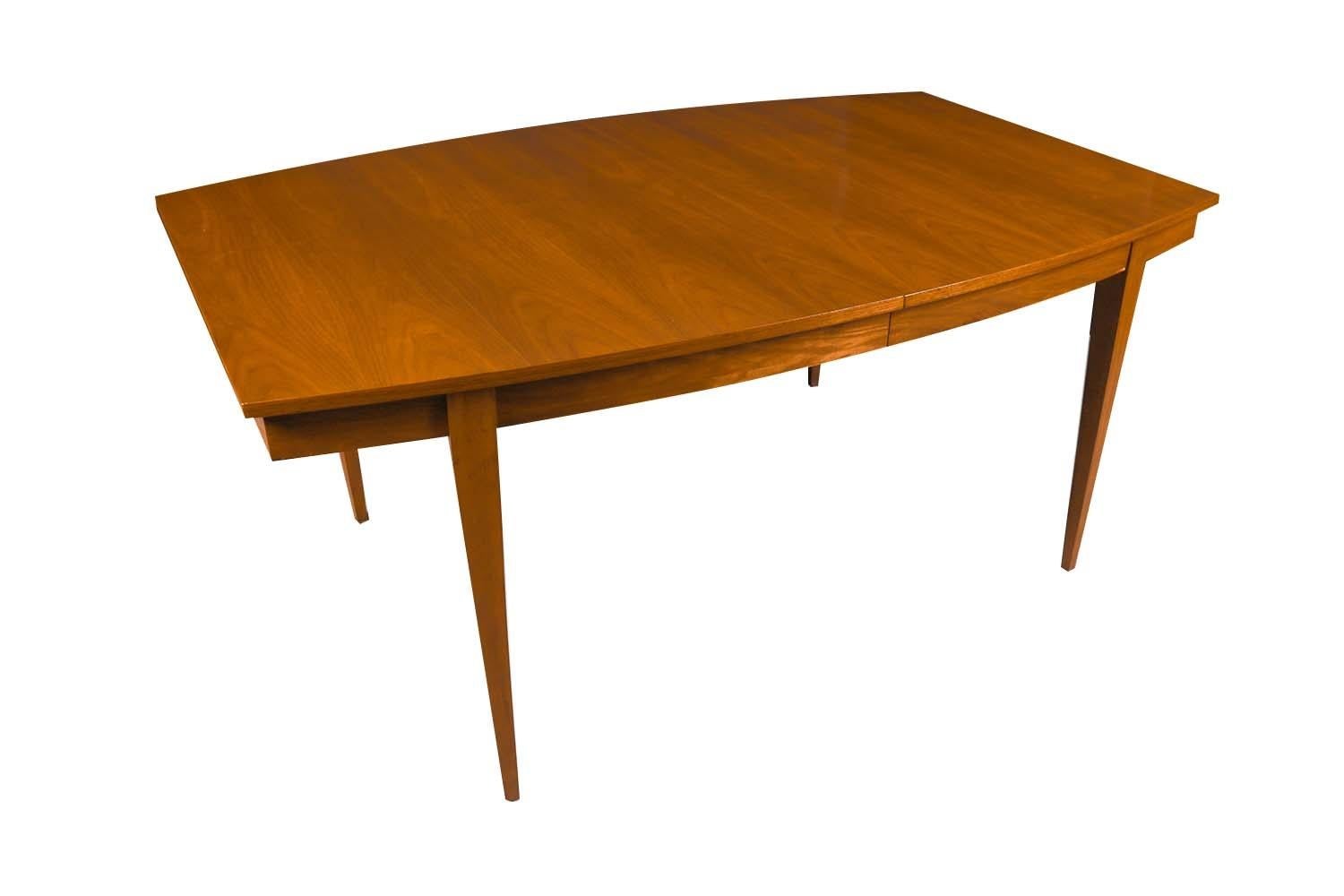 Young Manufacturing MidCentury Extending Walnut Dining Table For Sale