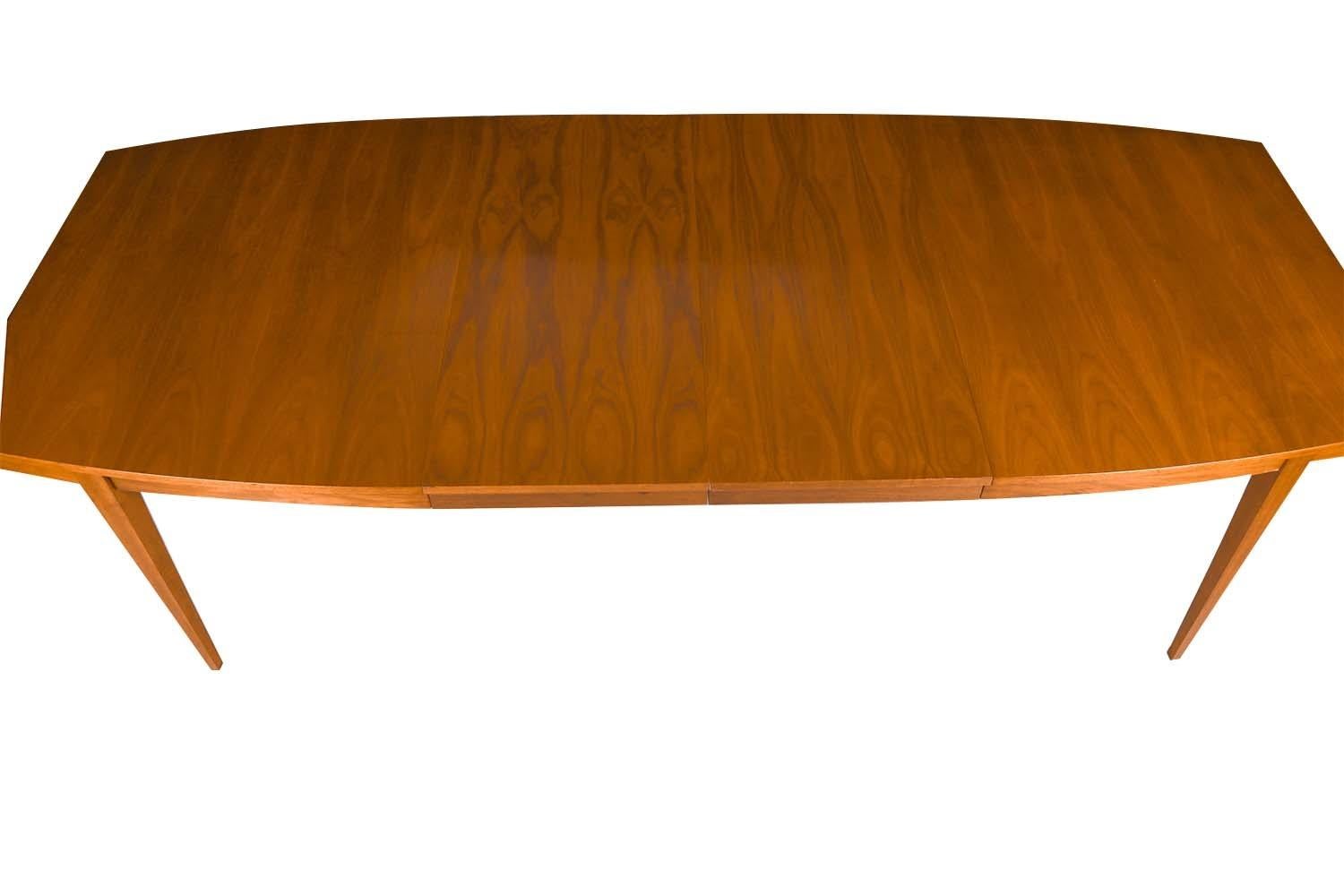 Young Manufacturing MidCentury Extending Walnut Dining Table For Sale