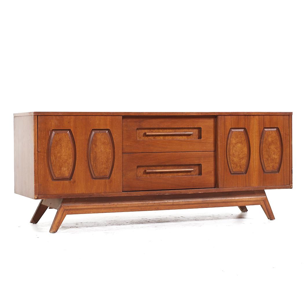 Mid-Century Modern Young Manufacturing Mid Century Walnut and Burlwood Credenza and Hutch For Sale