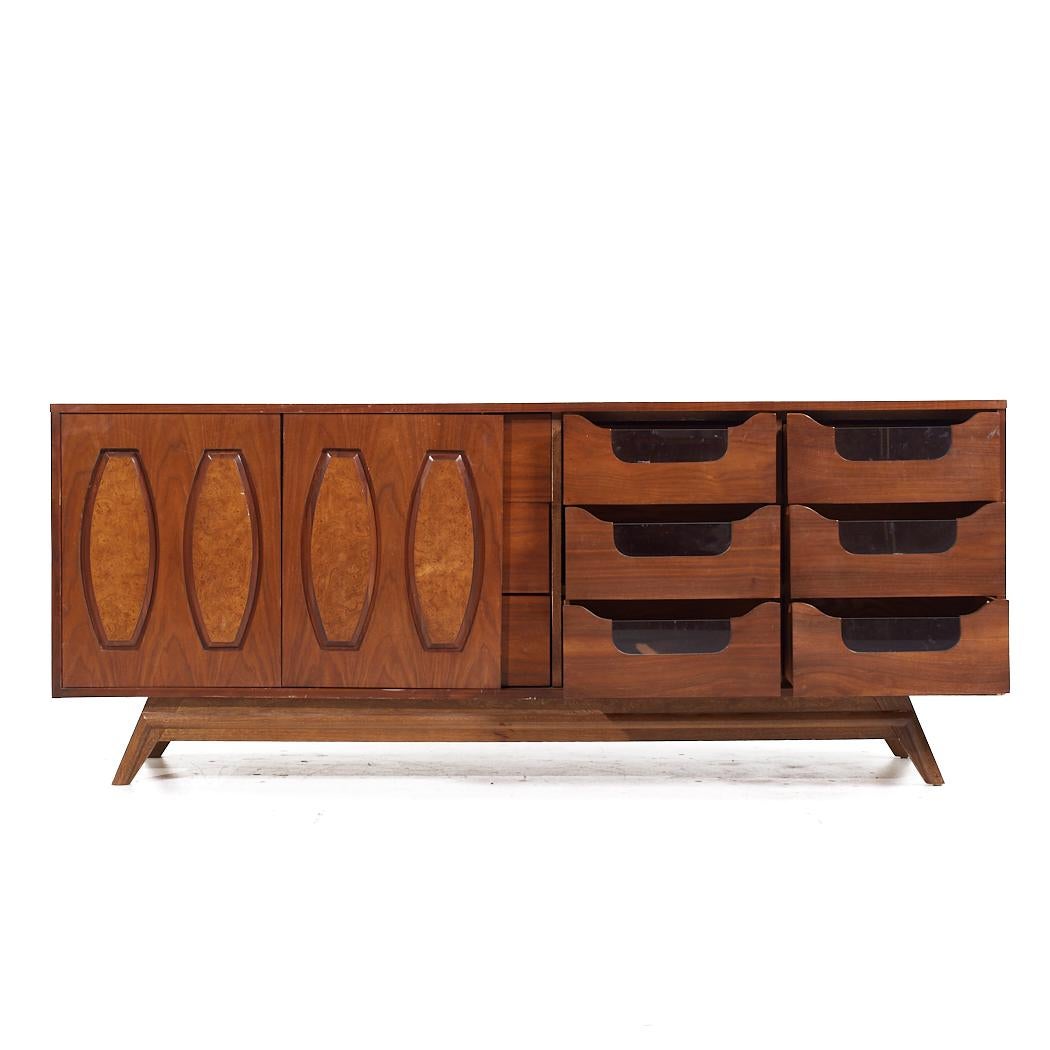 Young Manufacturing Mid Century Walnut and Burlwood Lowboy Dresser For Sale 4