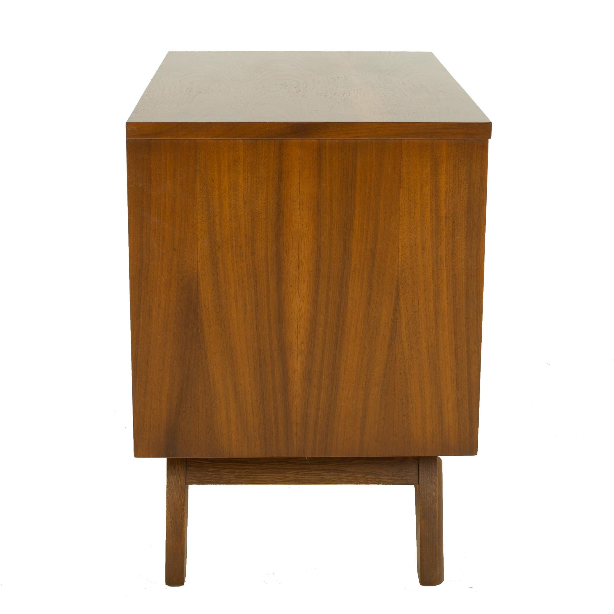 Late 20th Century Young Manufacturing Mid Century Walnut and Burlwood Nightstands, a Pair