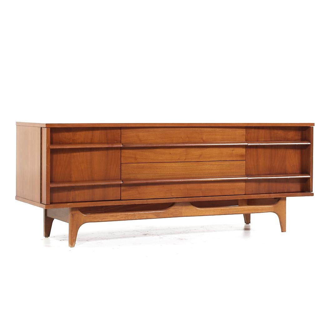Mid-Century Modern Young Manufacturing Mid Century Walnut Curved Buffet and Hutch For Sale