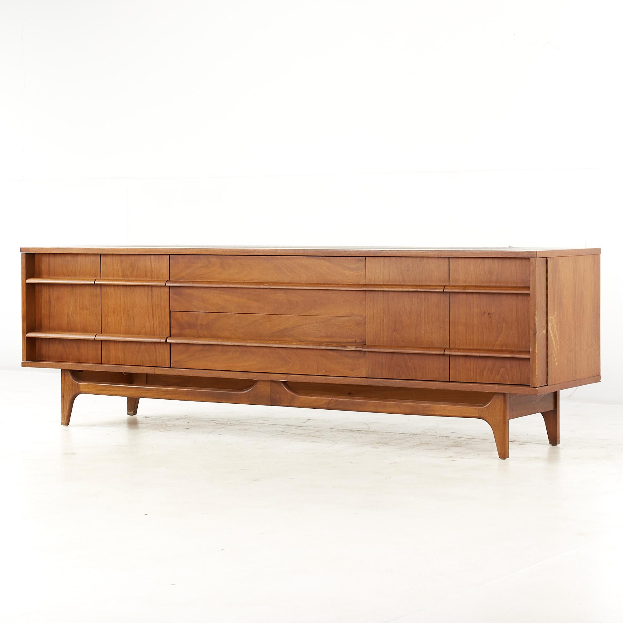 Young Manufacturing Mid-Century Walnut Curved Buffet and Hutch 1