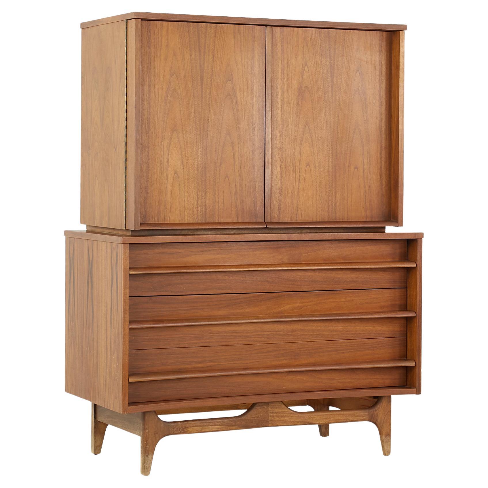 Young Manufacturing Mid Century Walnut Curved Front Highboy Dresser For Sale