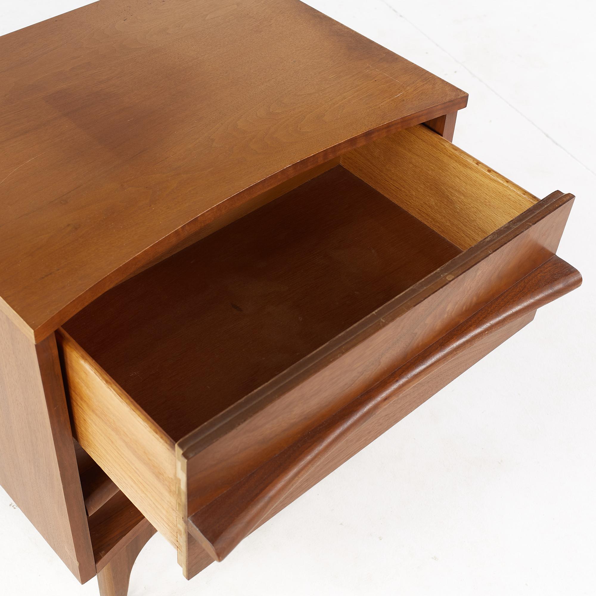 Late 20th Century Young Manufacturing Mid-Century Walnut Curved Nightstand For Sale