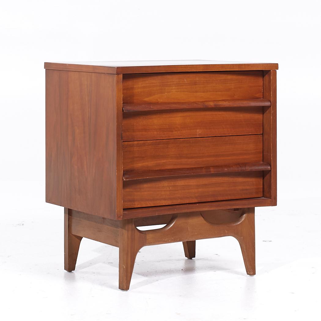 American Young Manufacturing Mid Century Walnut Curved Nightstands - Pair For Sale