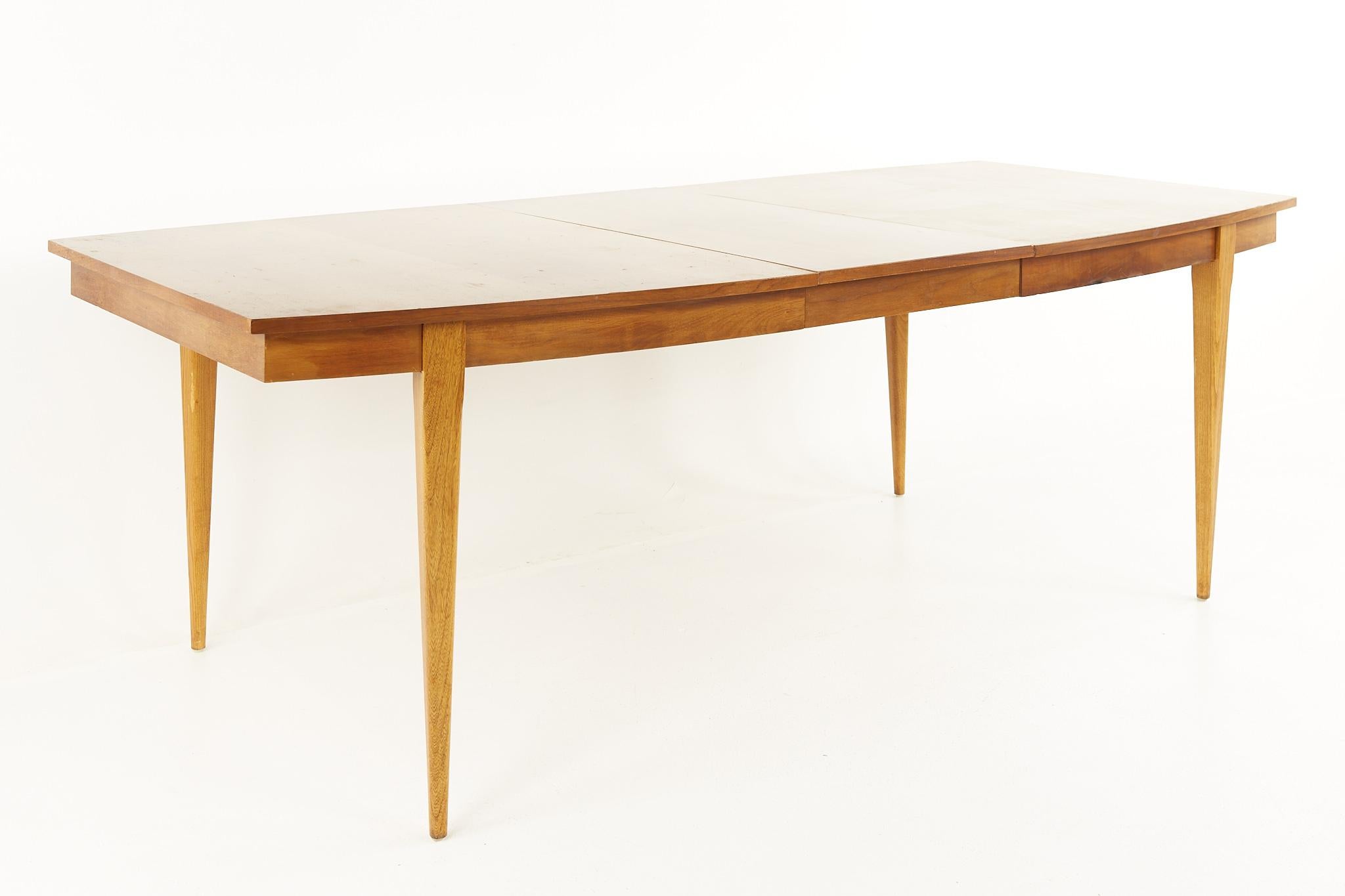 Late 20th Century Young Manufacturing Mid Century Walnut Dining Table with 2 Leaves