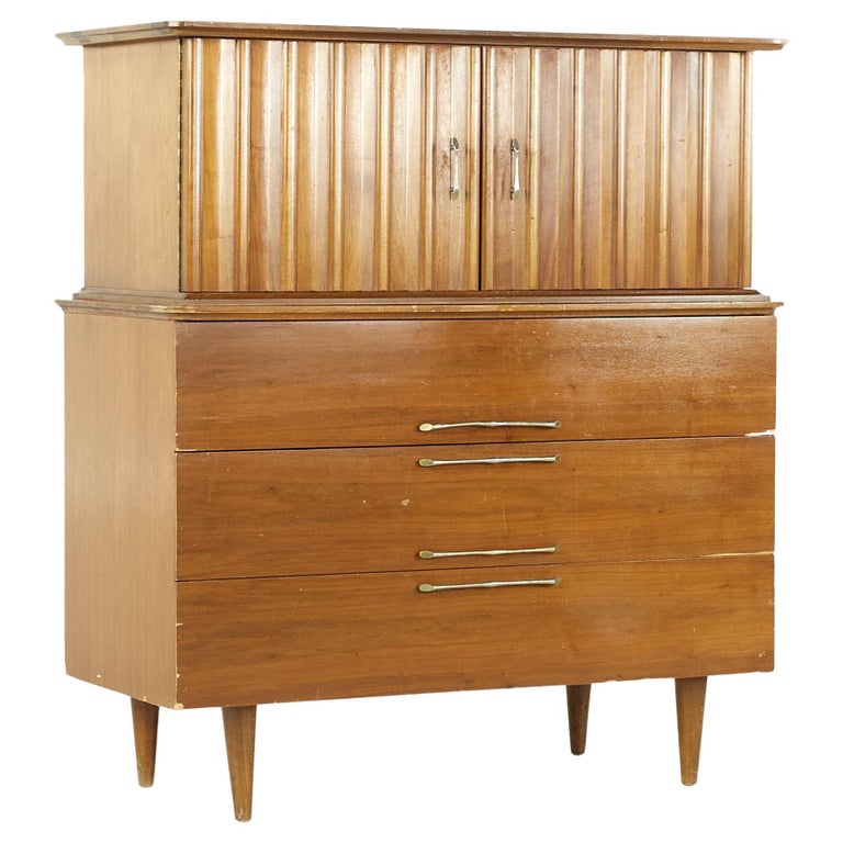 Young Manufacturing Midcentury Walnut Highboy Dresser For Sale at 1stDibs