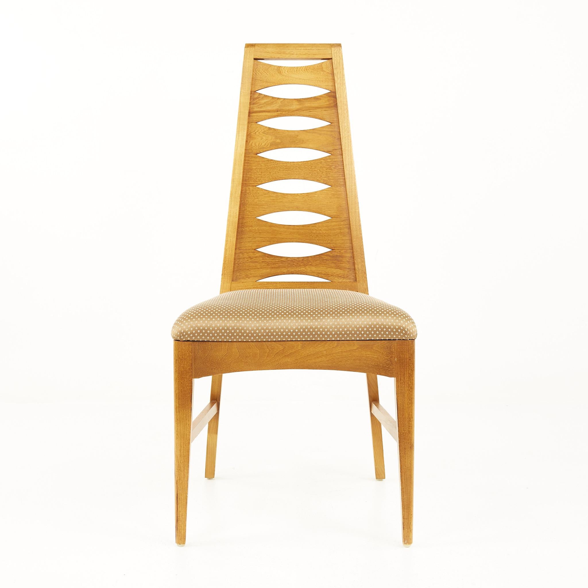 Young Manufacturing Mid Century Walnut Ladder Back Dining Chairs, Set of 8 In Good Condition In Countryside, IL