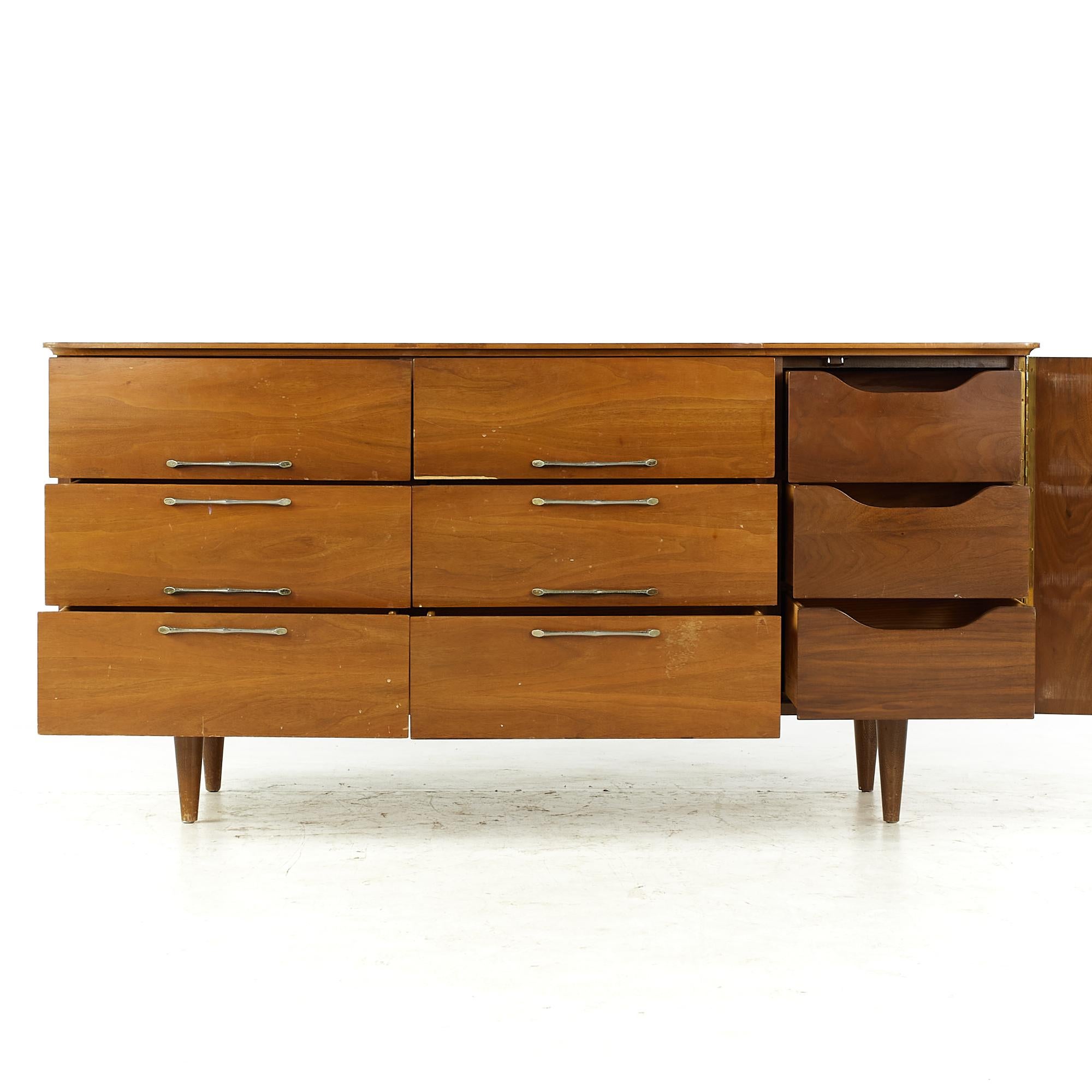 Young Manufacturing Midcentury Walnut Lowboy Dresser For Sale 1
