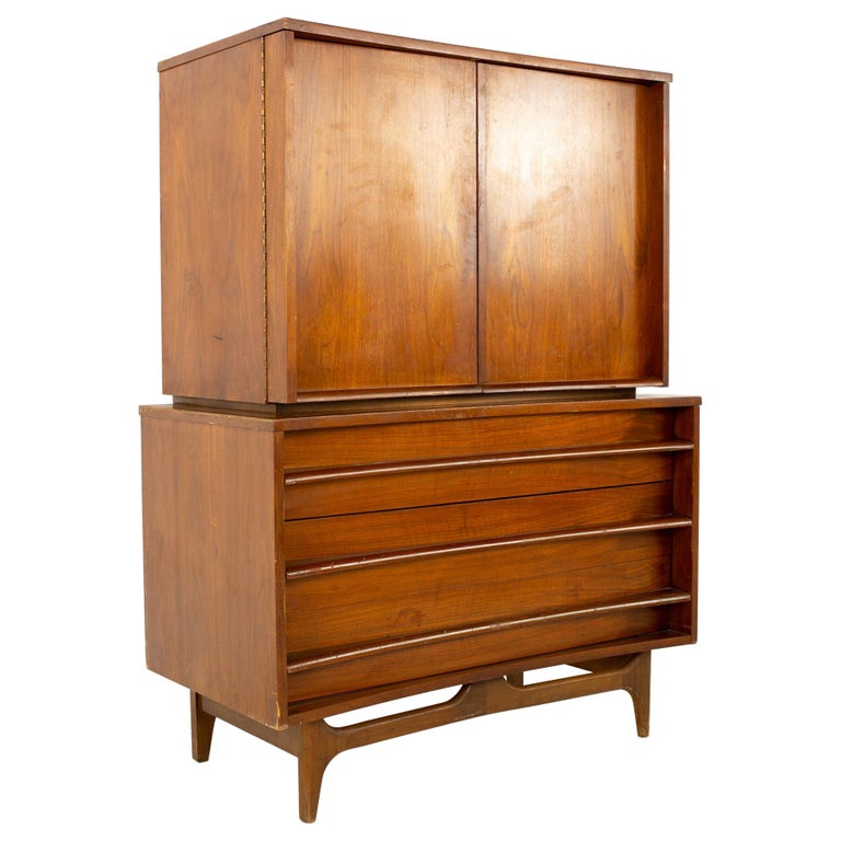 Young Manufacturing Midcentury Walnut, Difference Between Dresser And Armoire