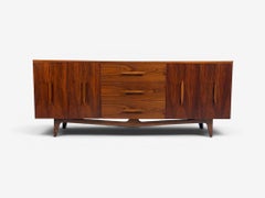 Young Manufacturing, Standard Dreser, Walnut, USA, 1960s