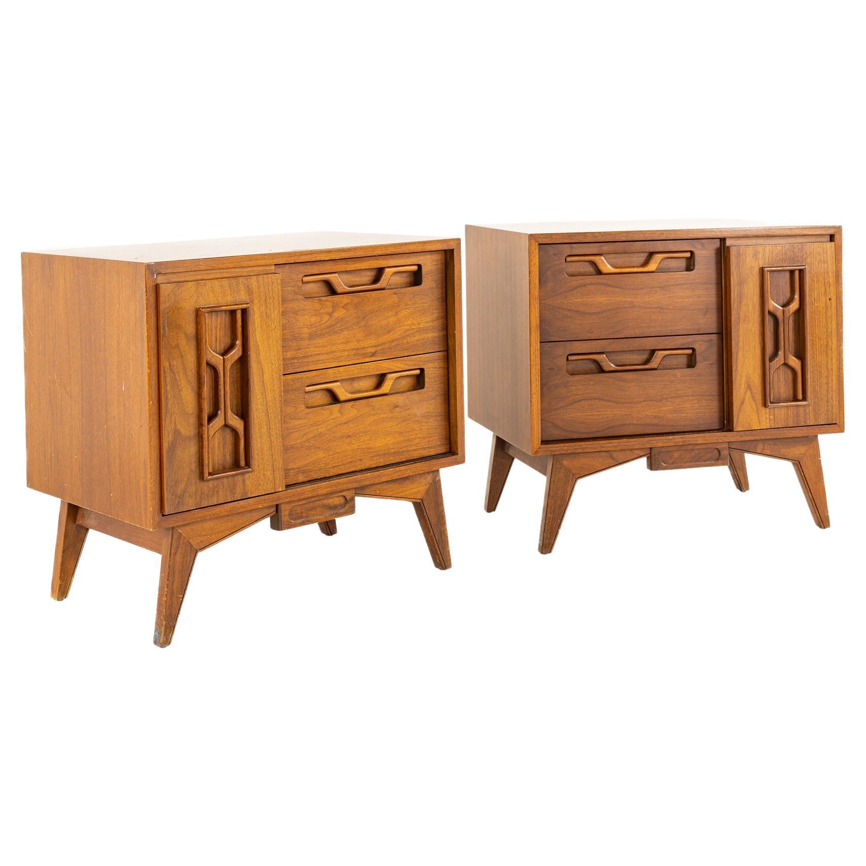 Set of Vintage Walnut Nightstands For Sale at 1stDibs