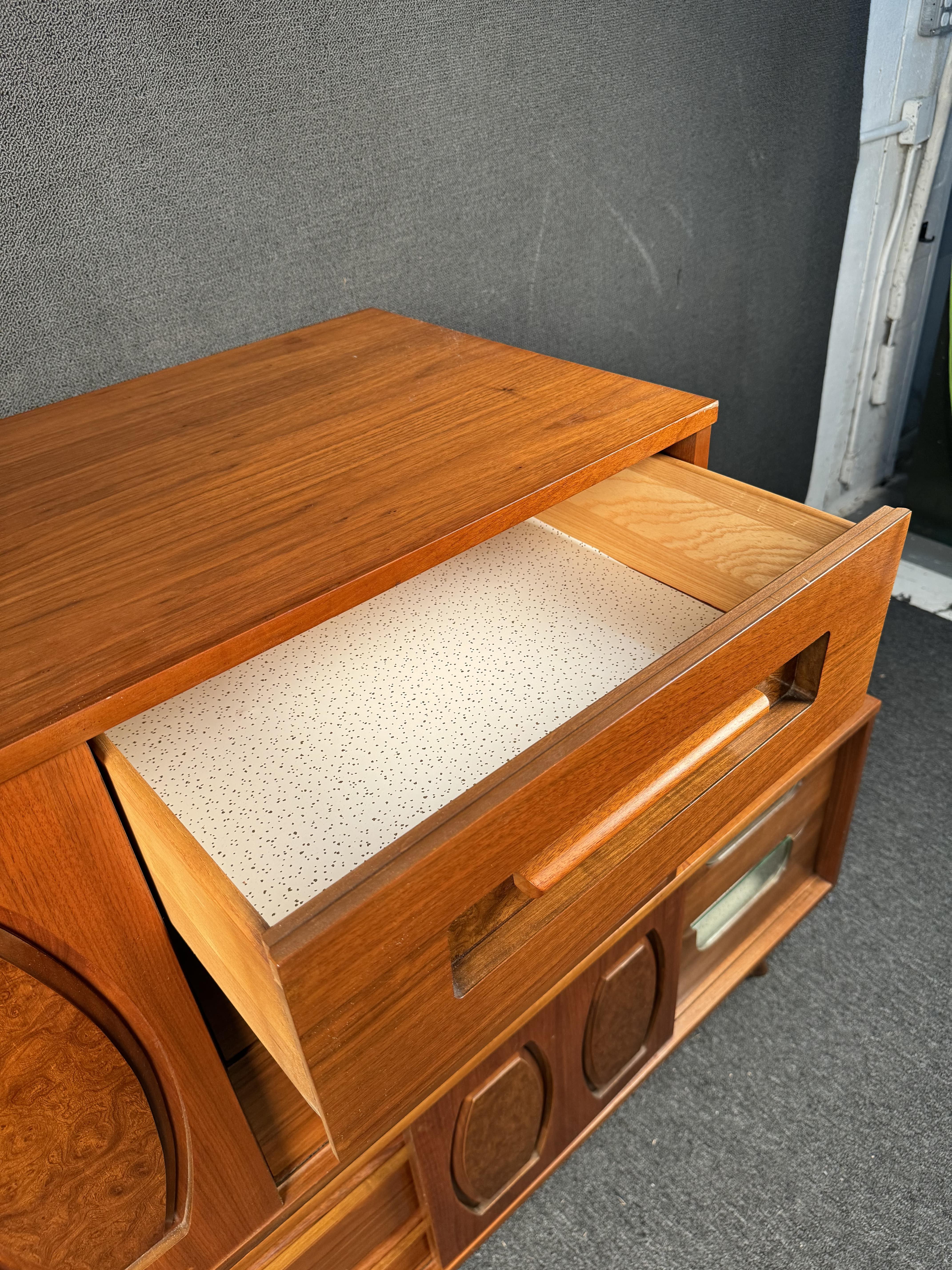 Young Manufacturing Two Tier Lowboy Dresser For Sale 8