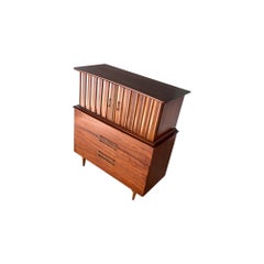 Young Manufacturing Vintage Mid Century Modern Highboy Dresser c. 1960s