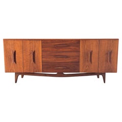 Comò in noce di Young Manufacturing, 1965 ca.