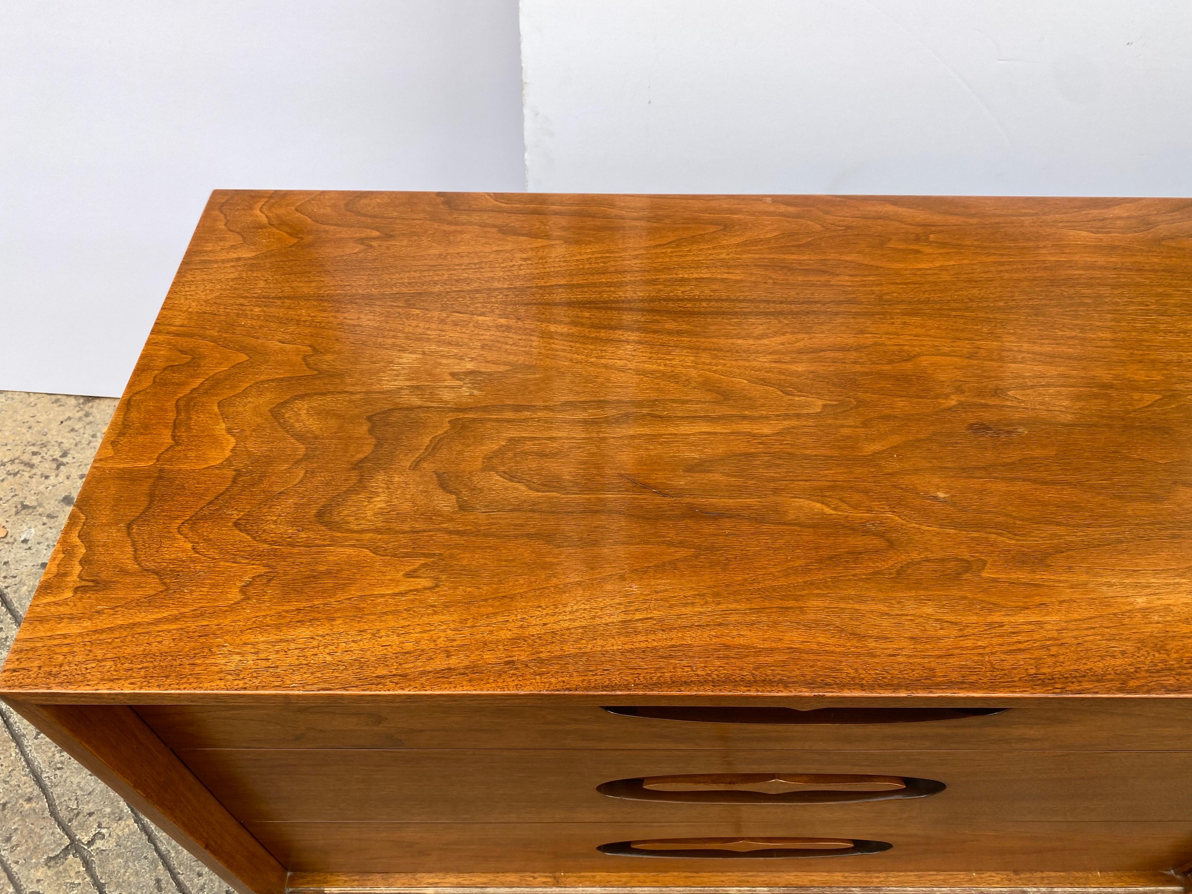 Mid-Century Modern Young Manufacturing Walnut Dresser/ Credenza