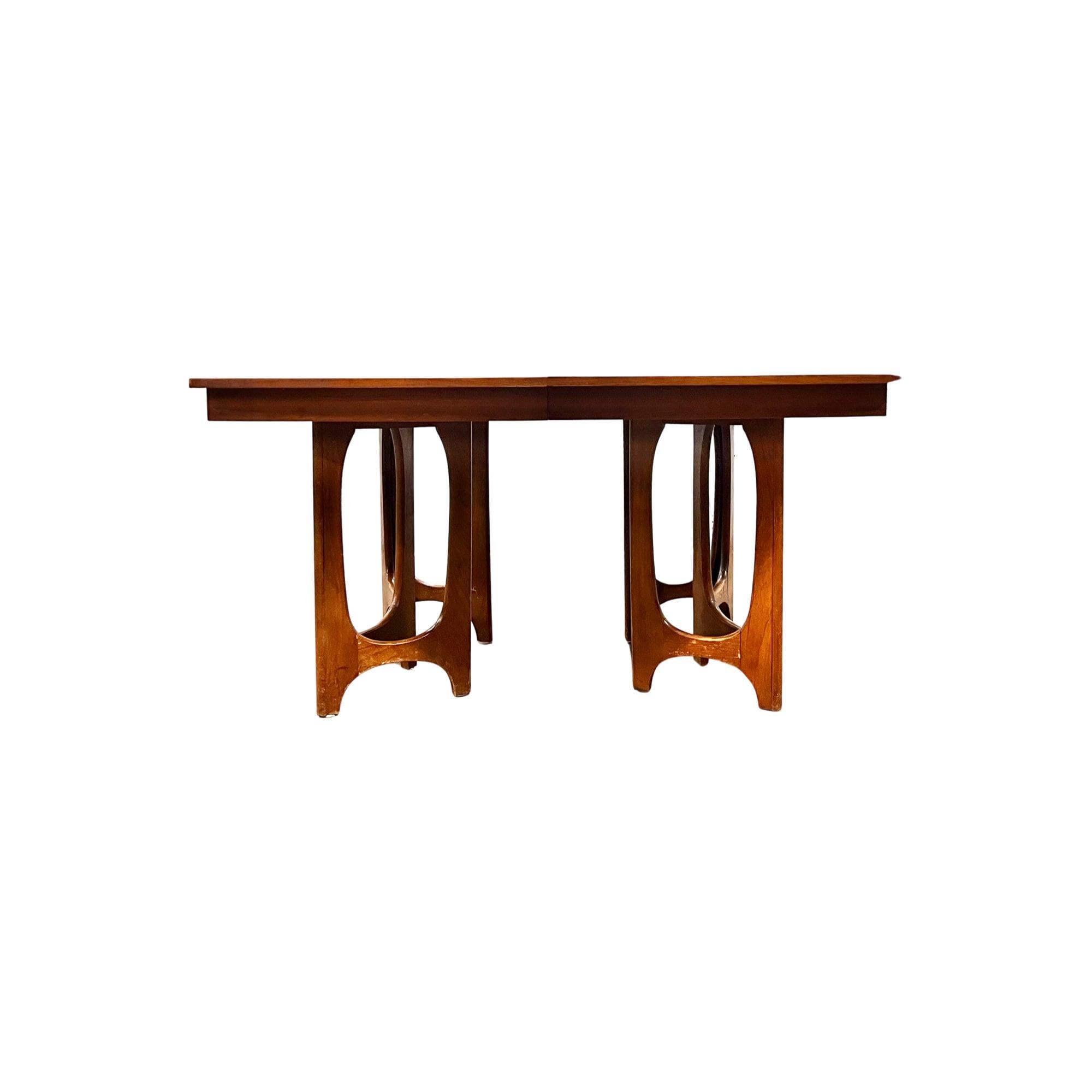 Mid-Century Modern Young Mfg Vintage Mid Century Modern Sculpted Pedestal Dining Table c. 1960s