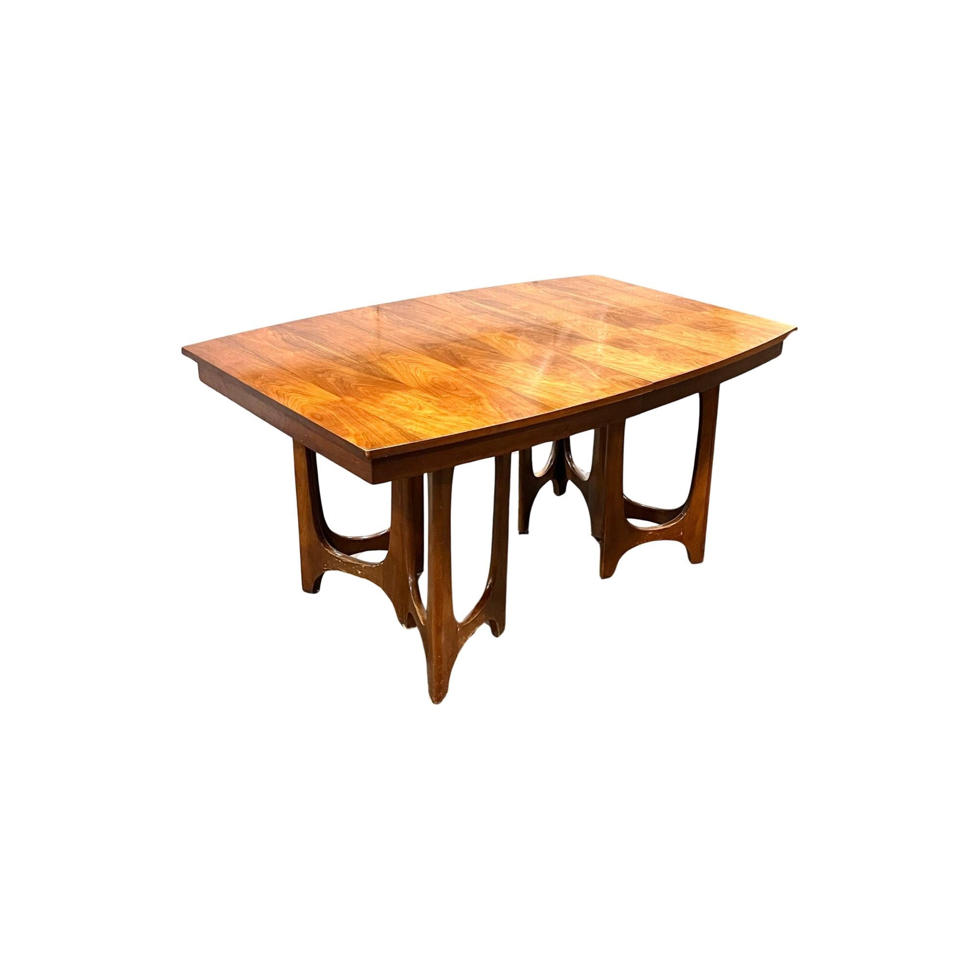 American Young Mfg Vintage Mid Century Modern Sculpted Pedestal Dining Table c. 1960s For Sale