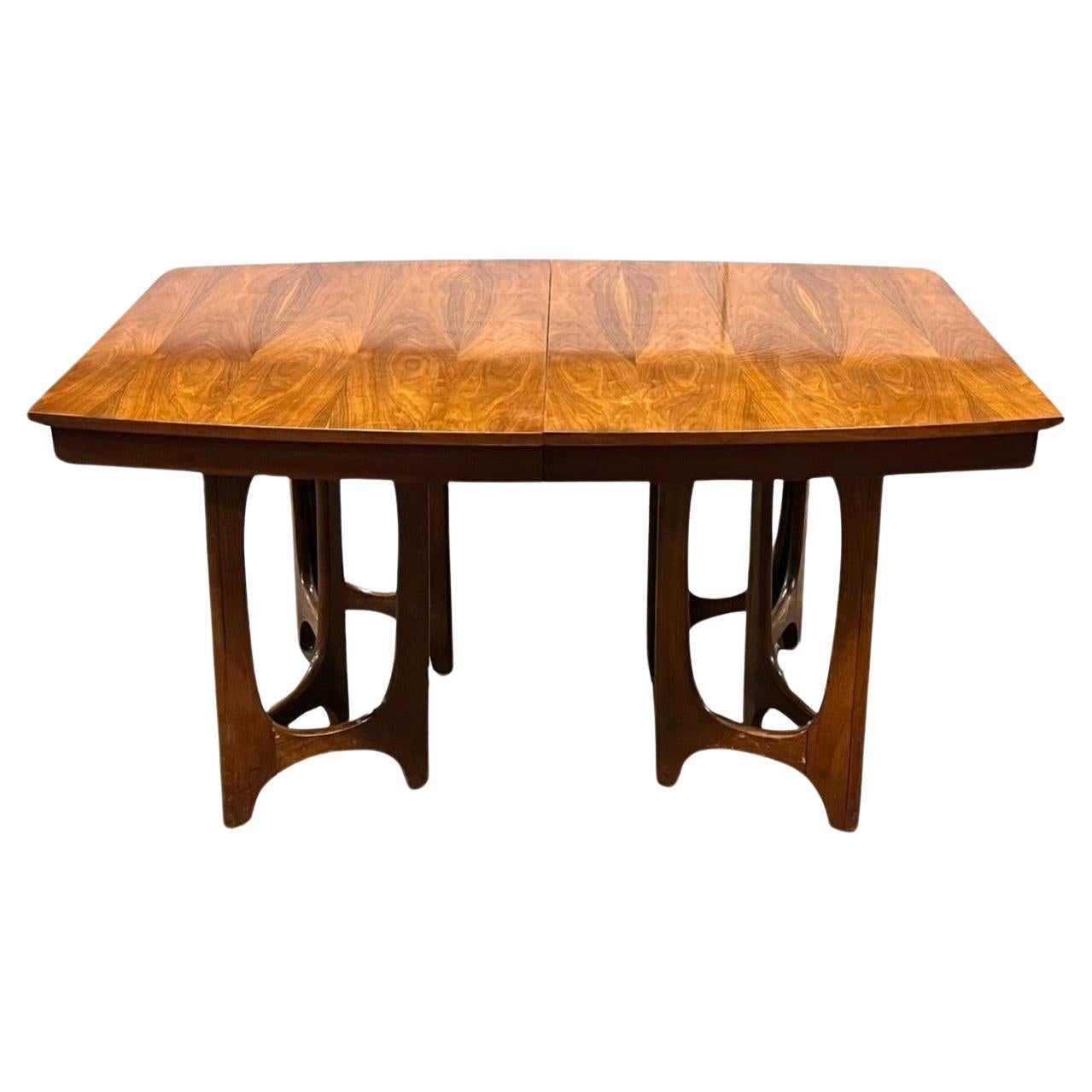 Young Mfg Vintage Mid Century Modern Sculpted Pedestal Dining Table c. 1960s For Sale