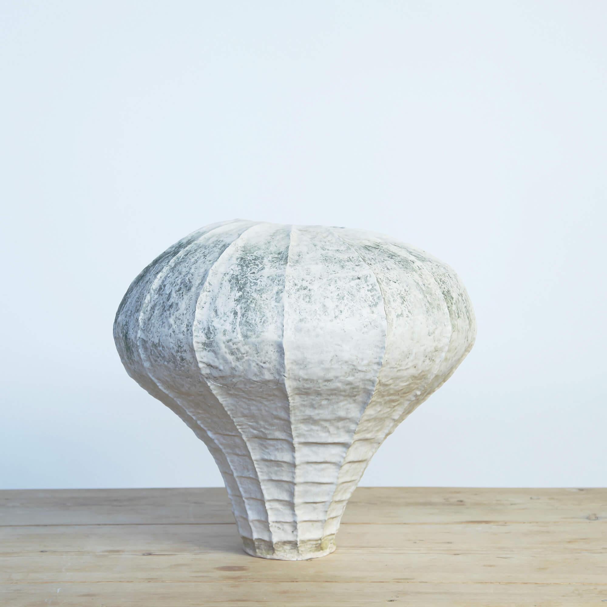 Americano Young Mi Kim Scultura monumentale in ceramica in vendita
