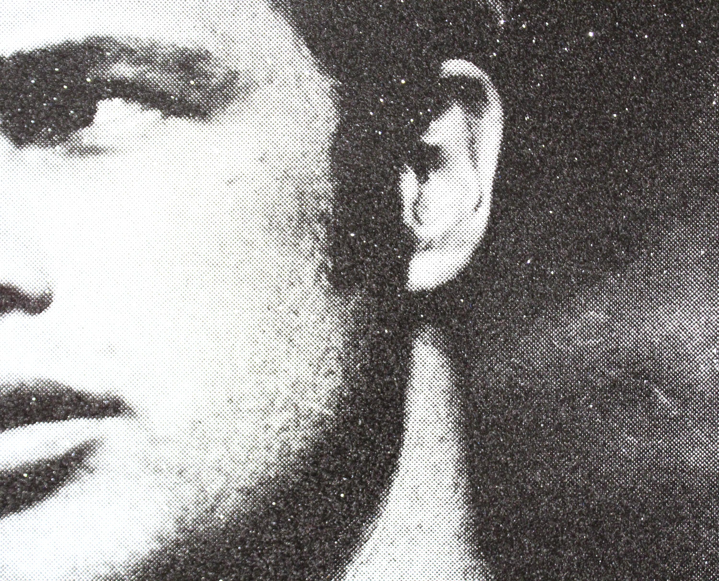 Portrait de Brando - S�érigraphie noir et blanc avec poussière de diamant de Marlon Brando - Noir Portrait Print par YOUNG, RUSSELL