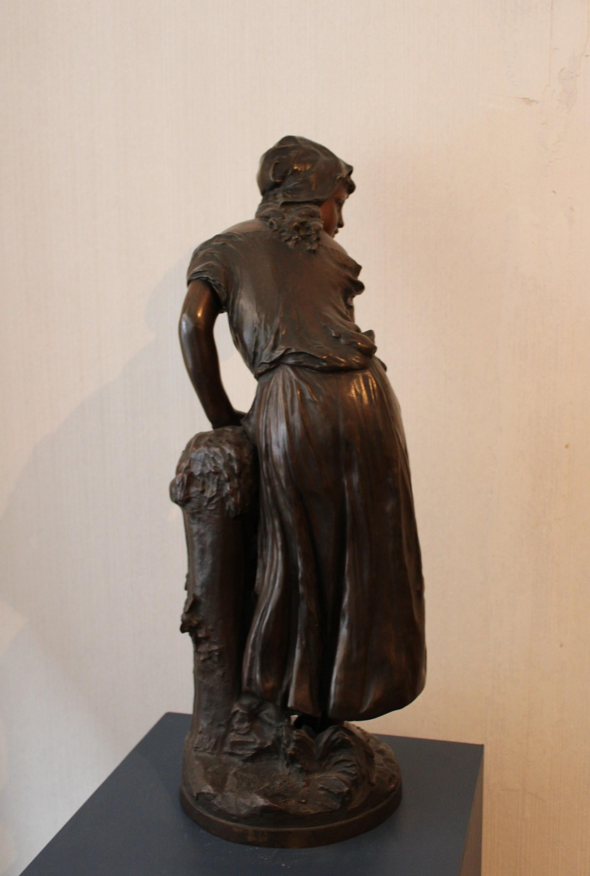 « Jeune femme à la fontaine » en bronze de Mathurin Moreau, France, XIXe siècle 5