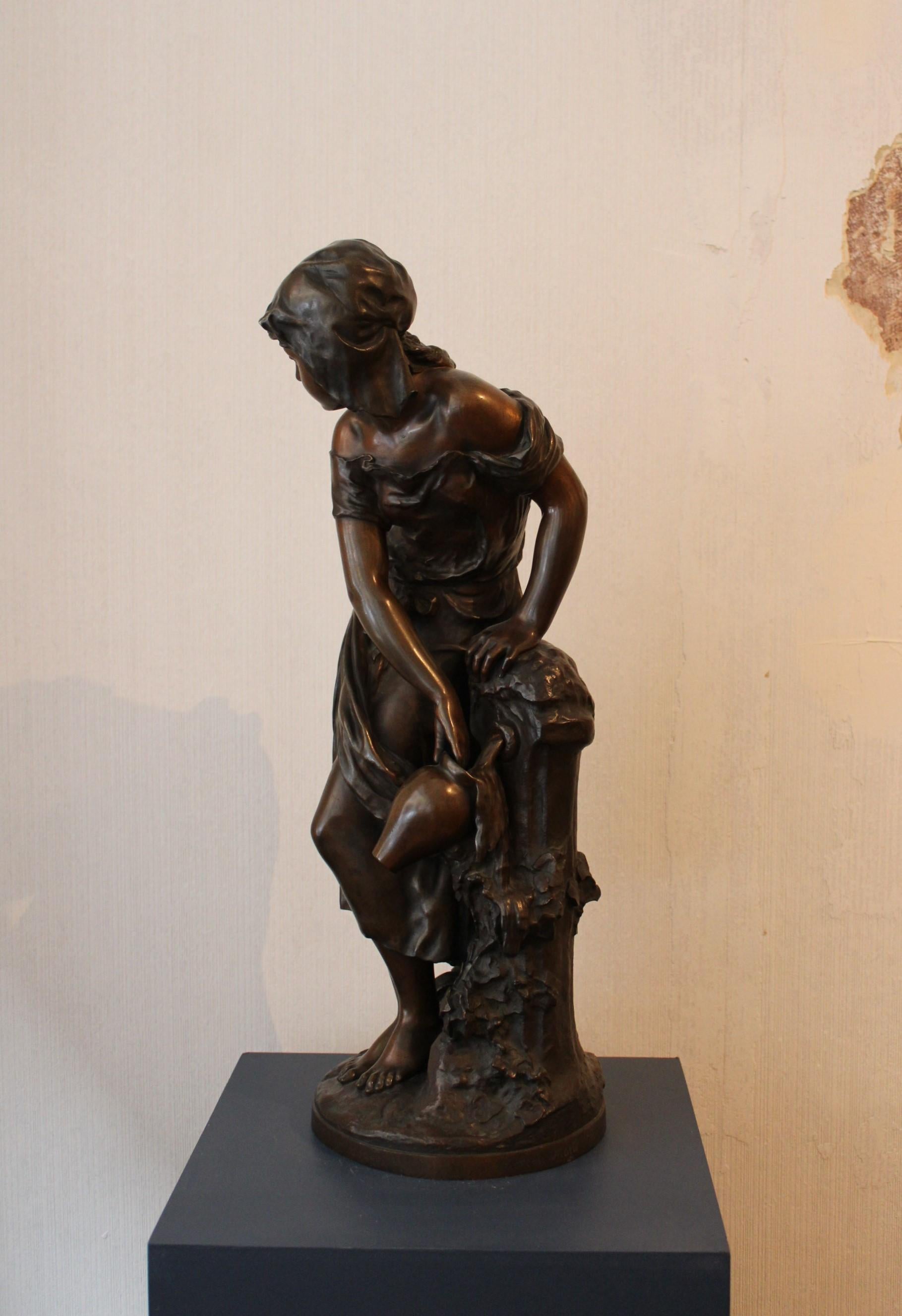 « Jeune femme à la fontaine » en bronze de Mathurin Moreau, France, XIXe siècle 10