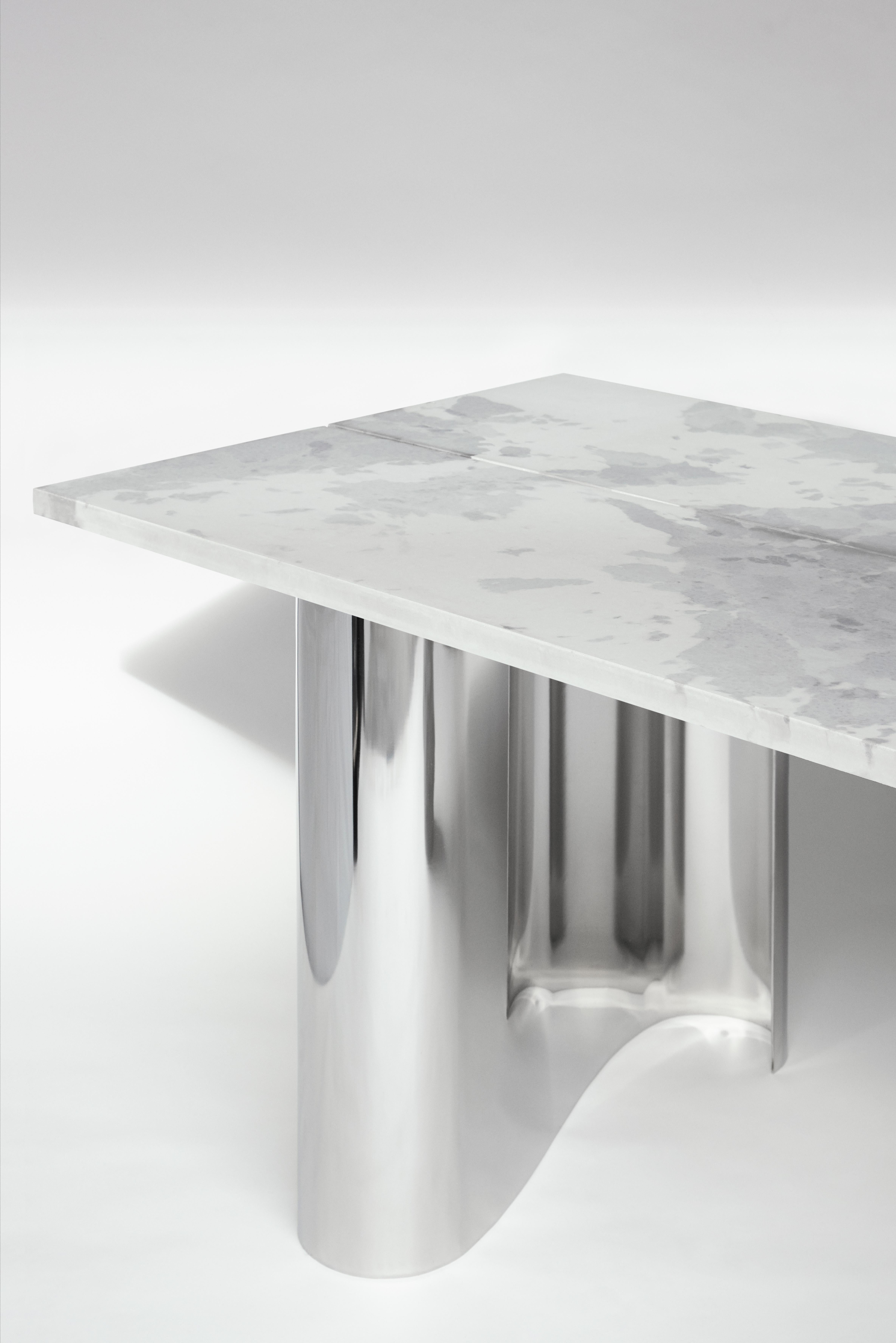 Teint Votre table à ciel privé, table sculpturale en vente