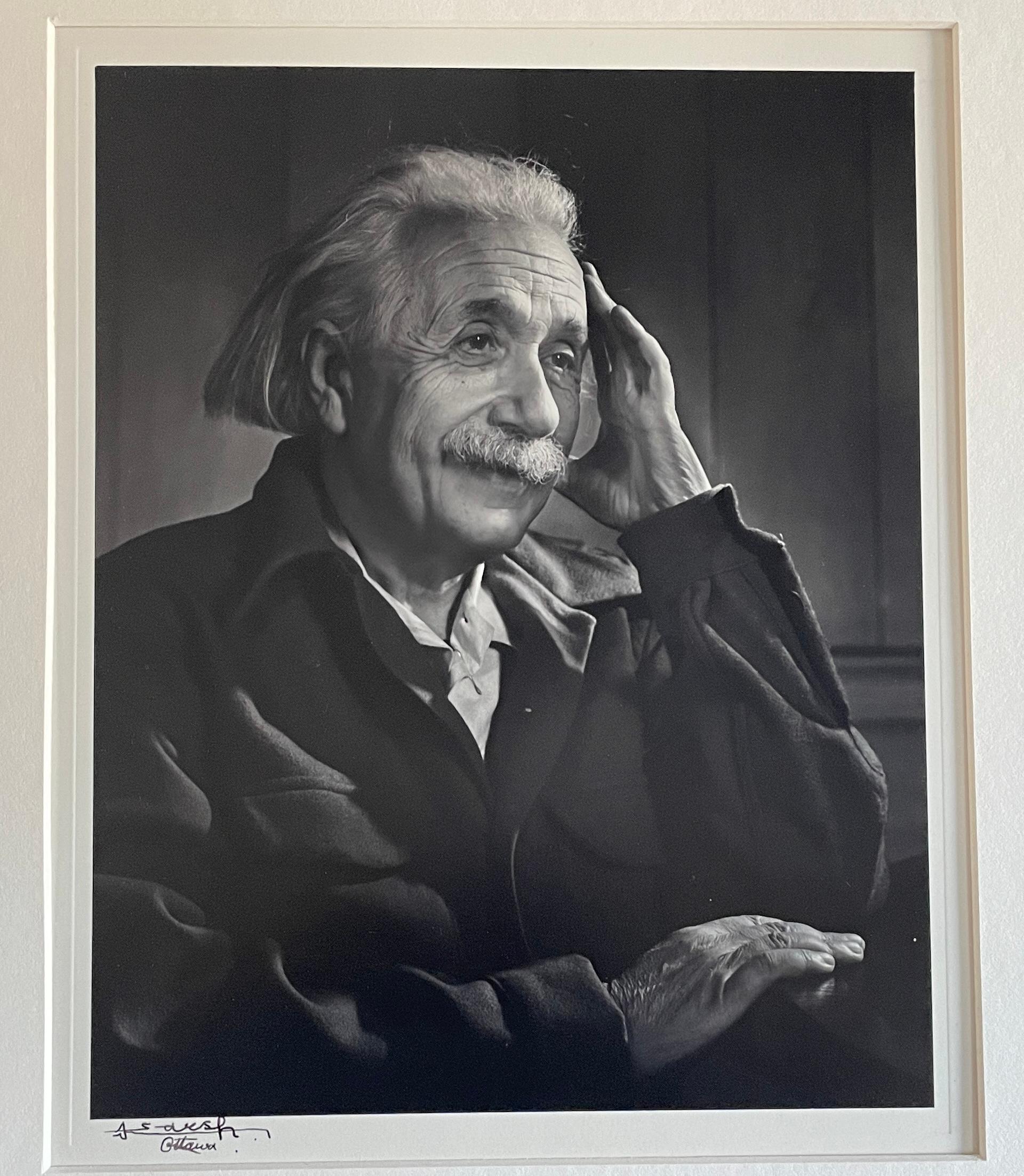 Yousuf Karsh Black and White Photograph – Albert Einstein