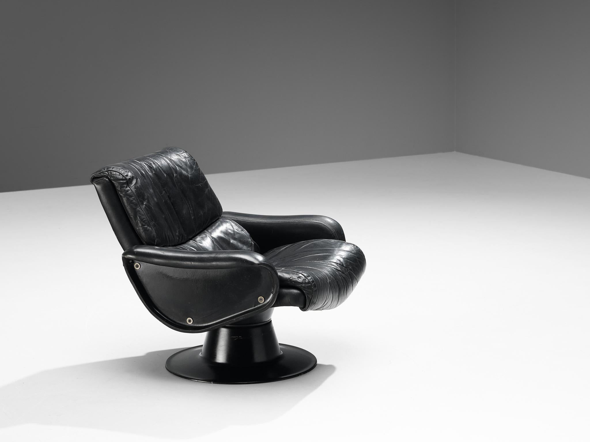 Yrjö Kukkapuro for Haimi Finland 'Saturnus' Armchair in Black Leather In Good Condition For Sale In Waalwijk, NL