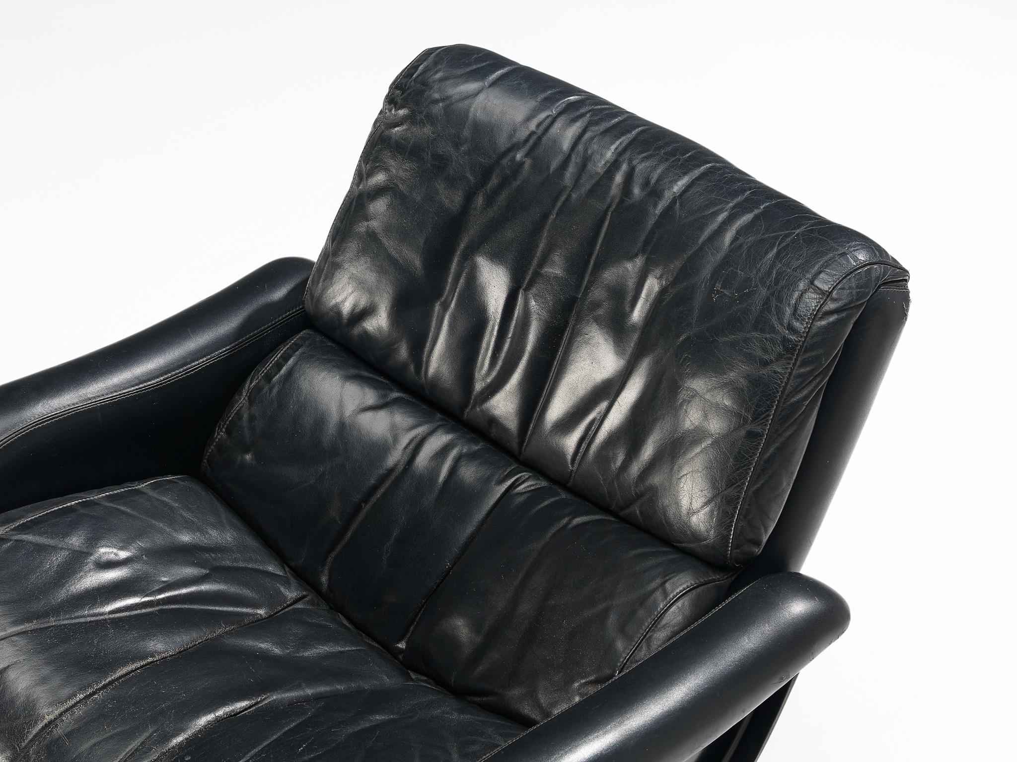 Yrjö Kukkapuro for Haimi Finland 'Saturnus' Armchair in Black Leather For Sale 2