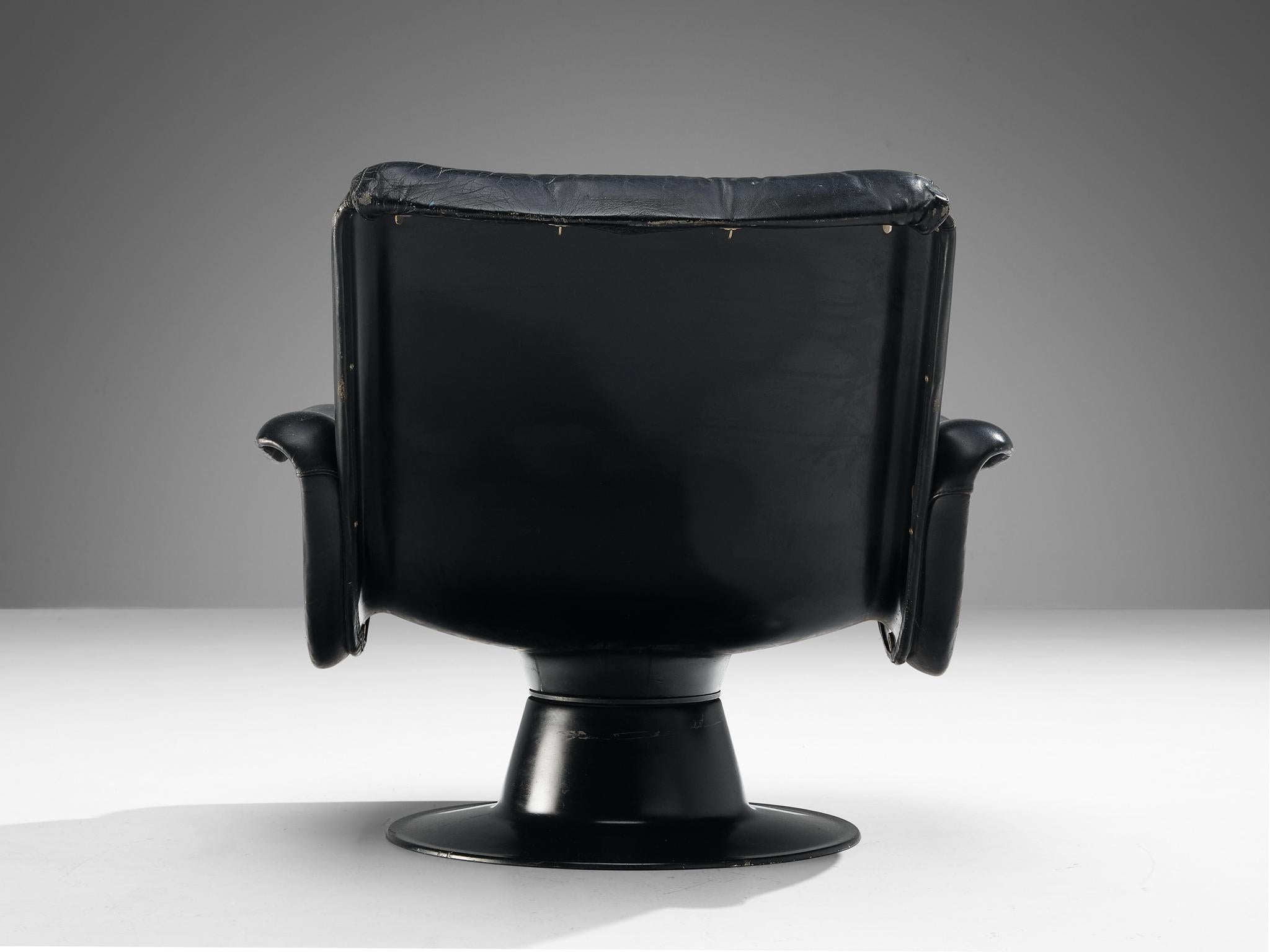 Yrjö Kukkapuro for Haimi Finland 'Saturnus' Armchair in Black Leather For Sale 3