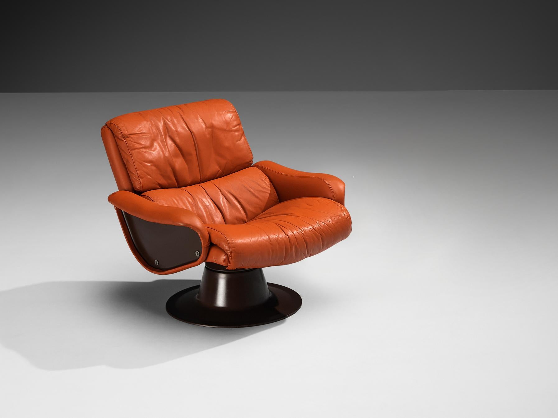 Yrjö Kukkapuro for Haimi Finland 'Saturnus' Armchair in Leather  In Good Condition For Sale In Waalwijk, NL