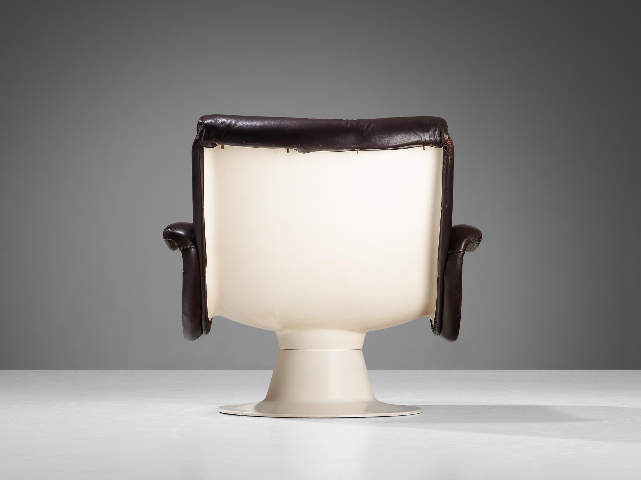 Finnish Yrjö Kukkapuro for Haimi 'Saturnus' Lounge Chair in Brown Leather For Sale