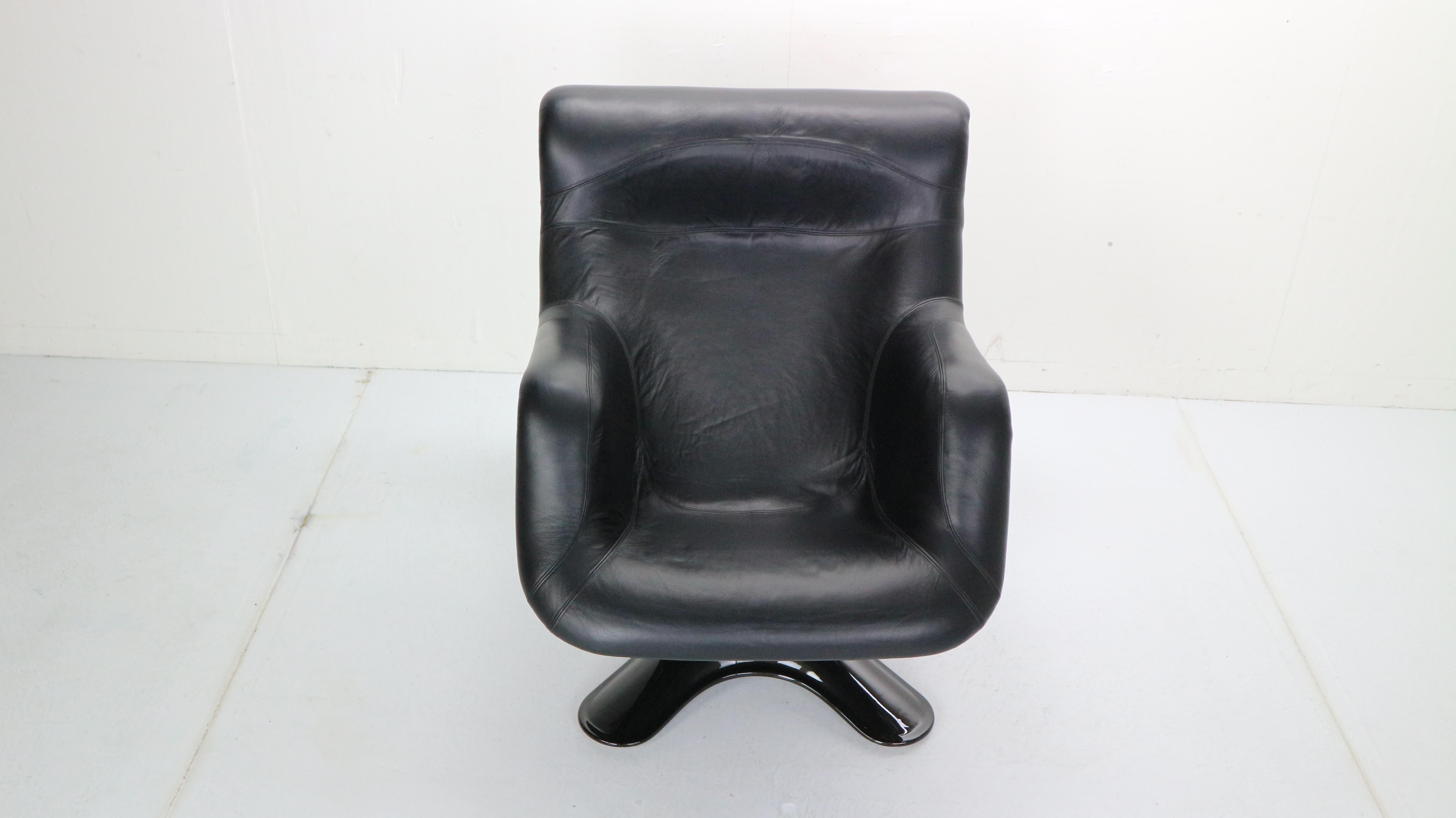 Finnish Yrjö Kukkapuro 'Karuselli' Lounge Chair in Black Leather for Haimi, 1960s