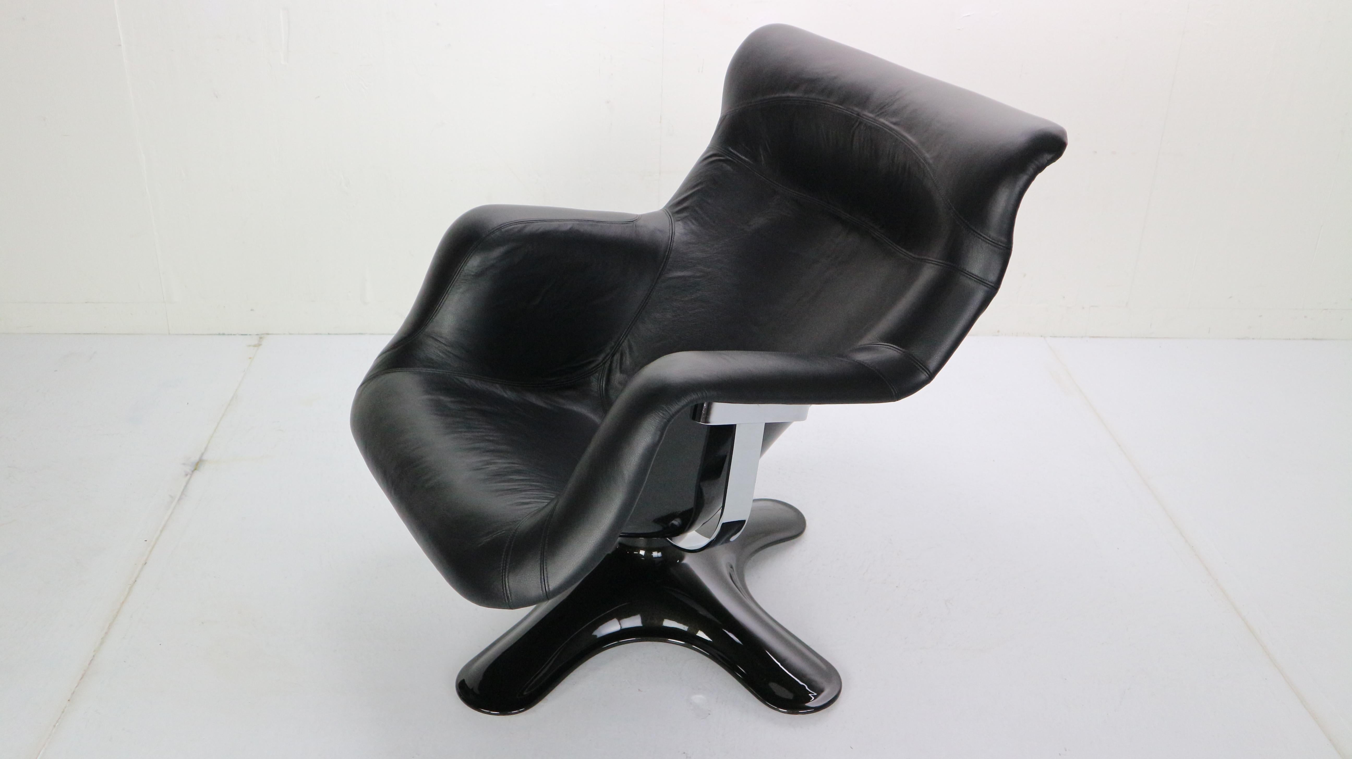 Yrjö Kukkapuro 'Karuselli' Lounge Chair in Black Leather for Haimi, 1960s In Good Condition In The Hague, NL