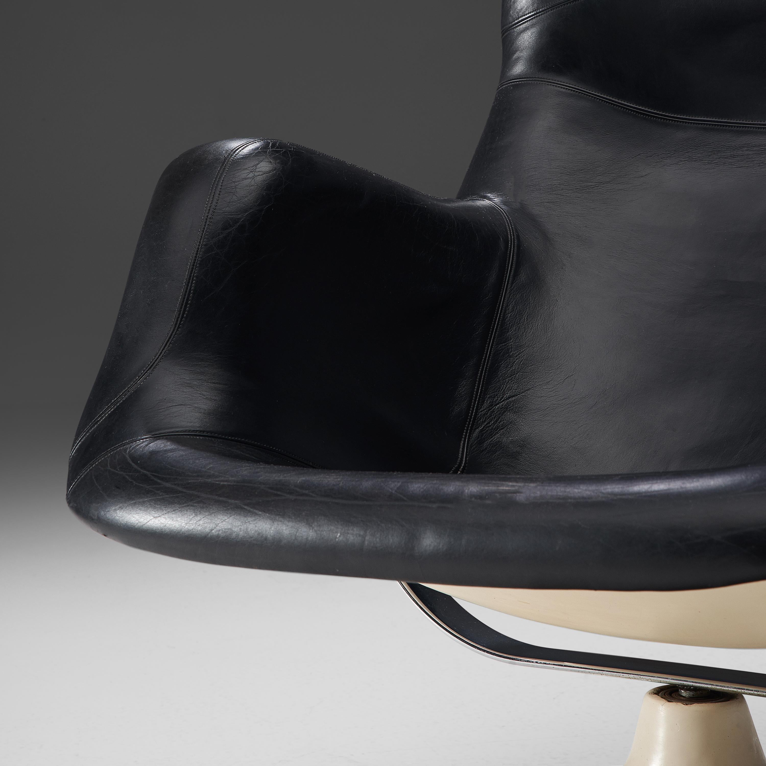 Scandinavian Modern Yrjo Kukkapuro 'Karuselli' Lounge Chair in Black Leather Upholstery