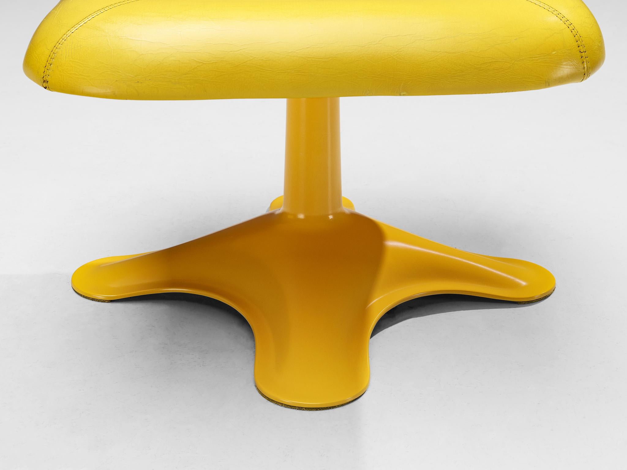 Yrjö Kukkapuro Pair of 'Karuselli' Chairs and Ottomans in Yellow Leather  For Sale 4