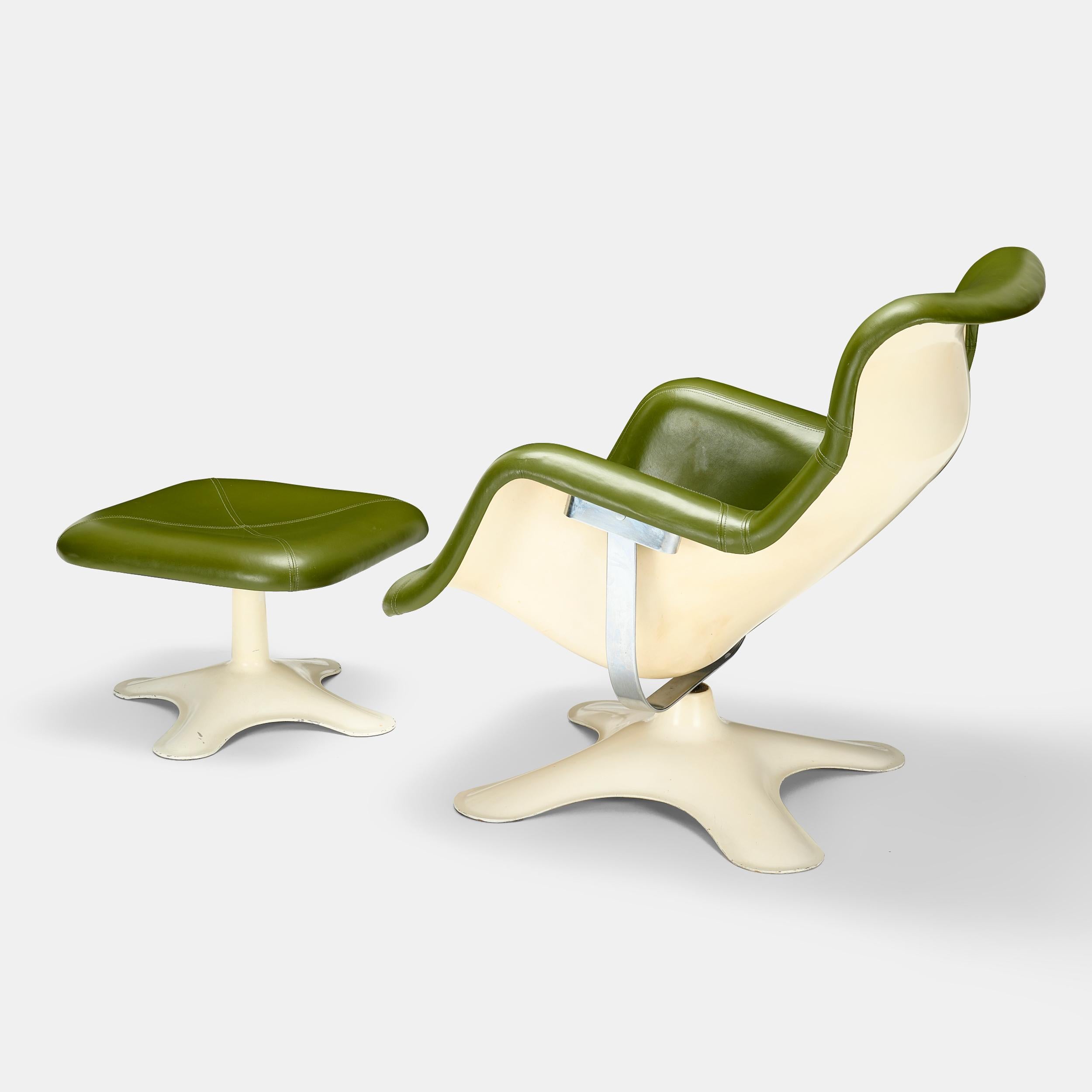Yrjö Kukkapuro rare model Karuselli lounge chair with ottoman in green leather f 2