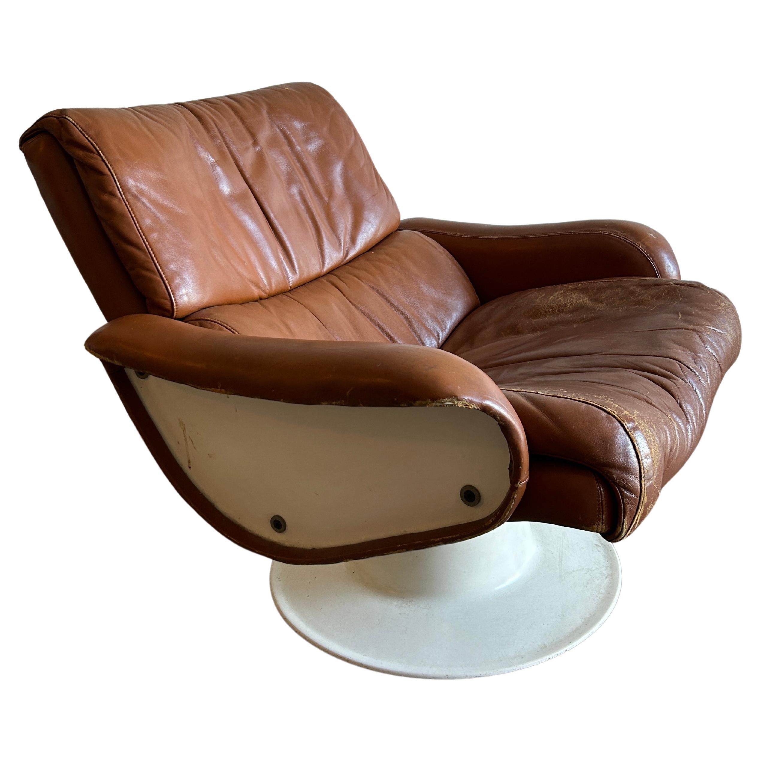 Yrjo Kukkapuro Saturn Lounge Chair Model B-175-18 1960 Finland For Sale