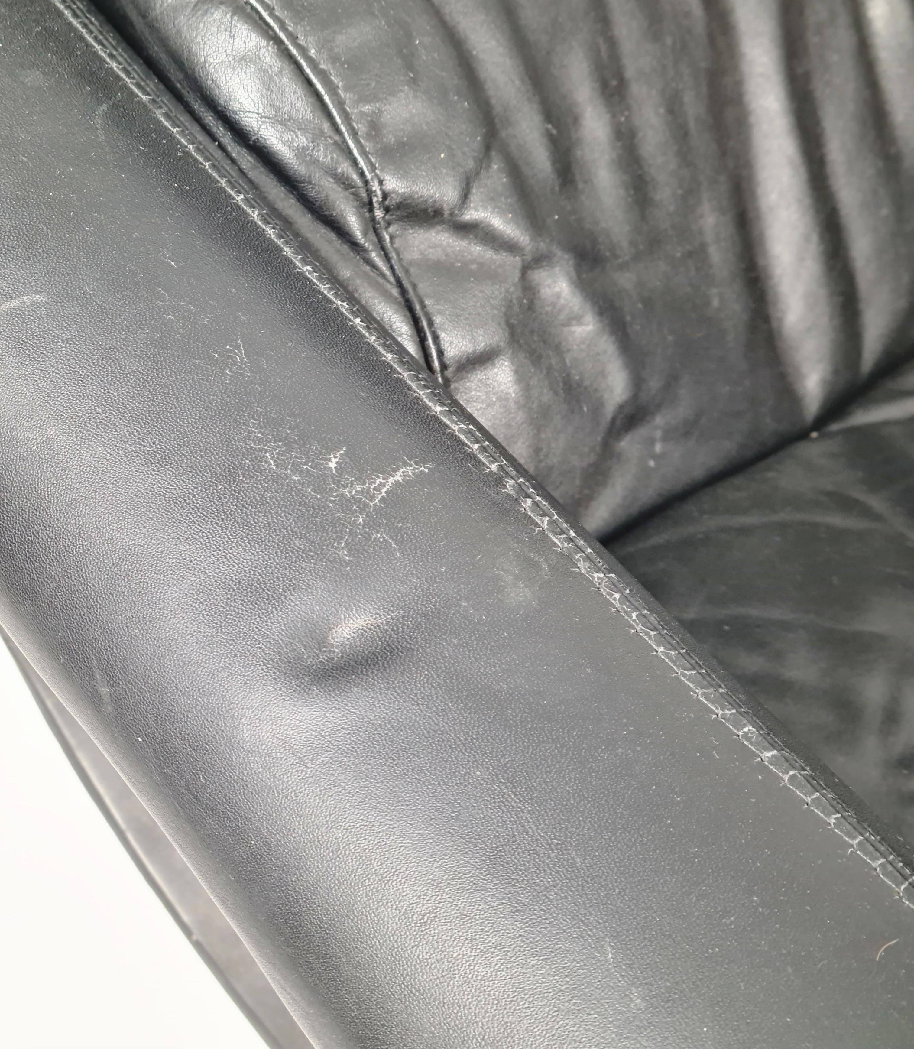 Mid-Century Modern Yrjö Kukkapuro Saturnus Chair in White & Black Leather, Haimi 1970s