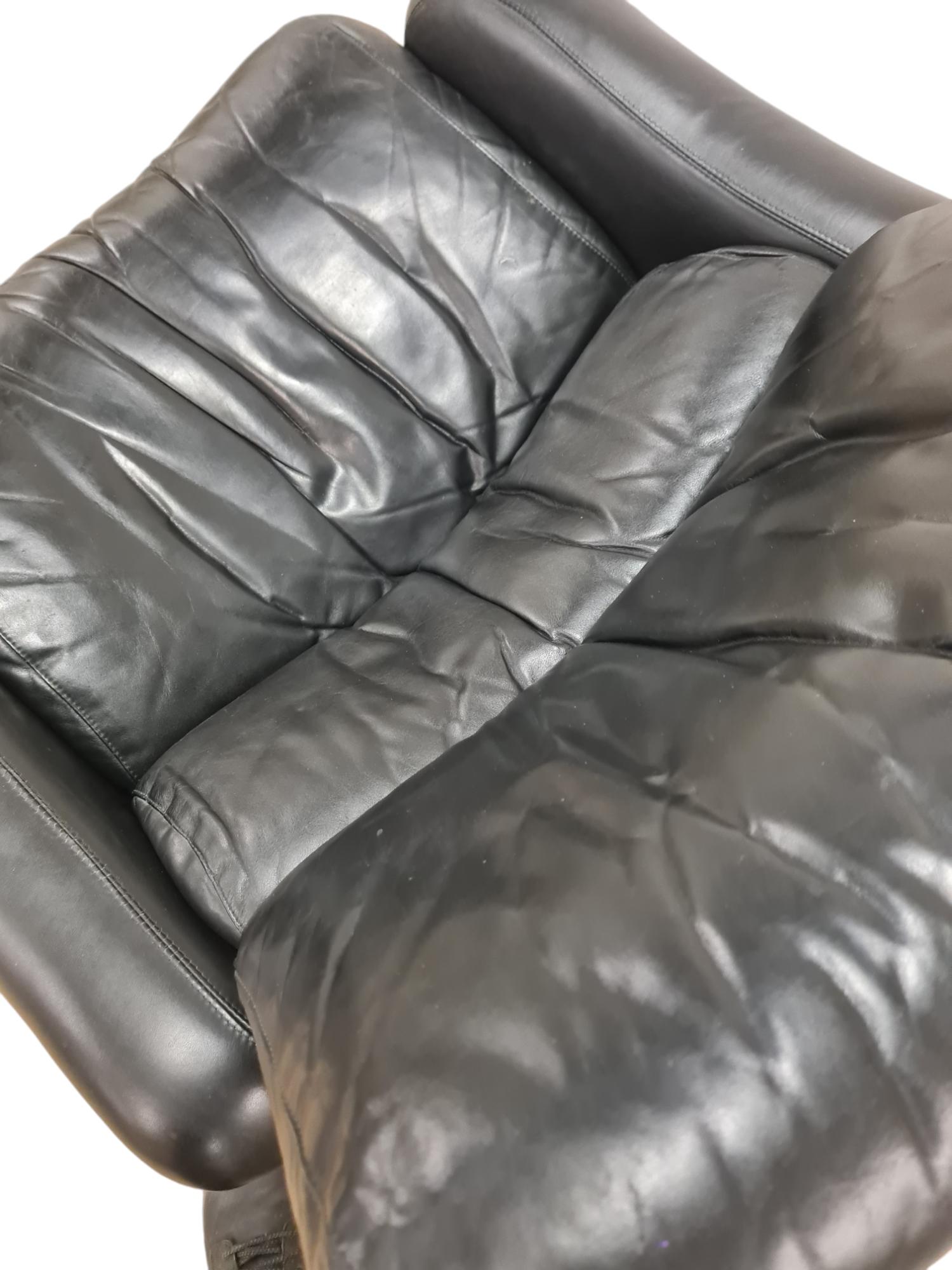 Yrjö Kukkapuro Saturnus Chair & Stool in White & Black Leather, Haimi 1970s For Sale 2