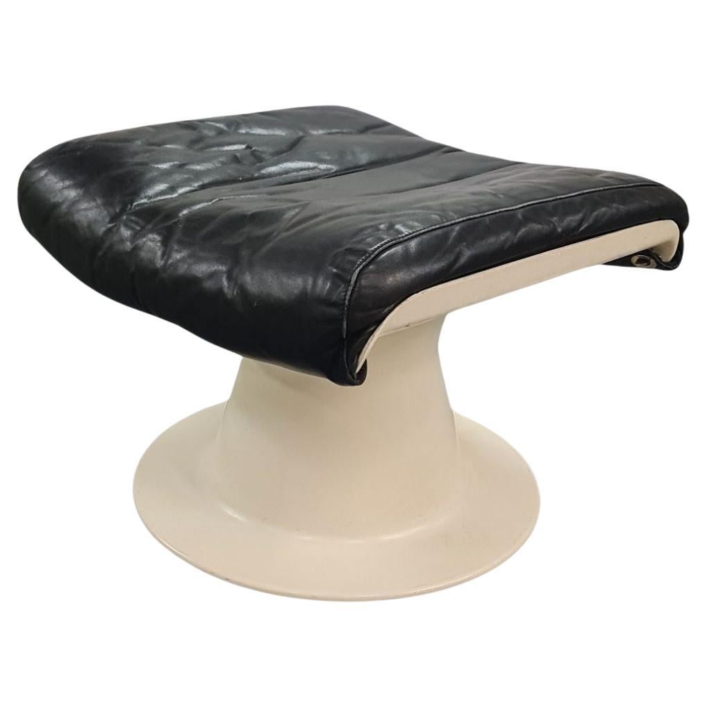 Yrjö Kukkapuro Saturnus Stool in White & Black Leather, Haimi 1970s