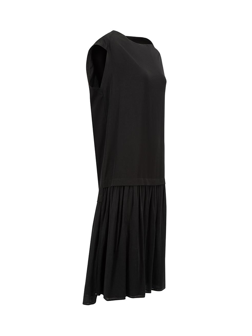 CONDITION is Very good. Hardly any visible wear to dress is evident though some loose threads are seen at hem on this used Y's designer resale item.



Details


Black

Synthetic

Midi dress

Oversized fit

Sleeveless

Square neckline

1x Side