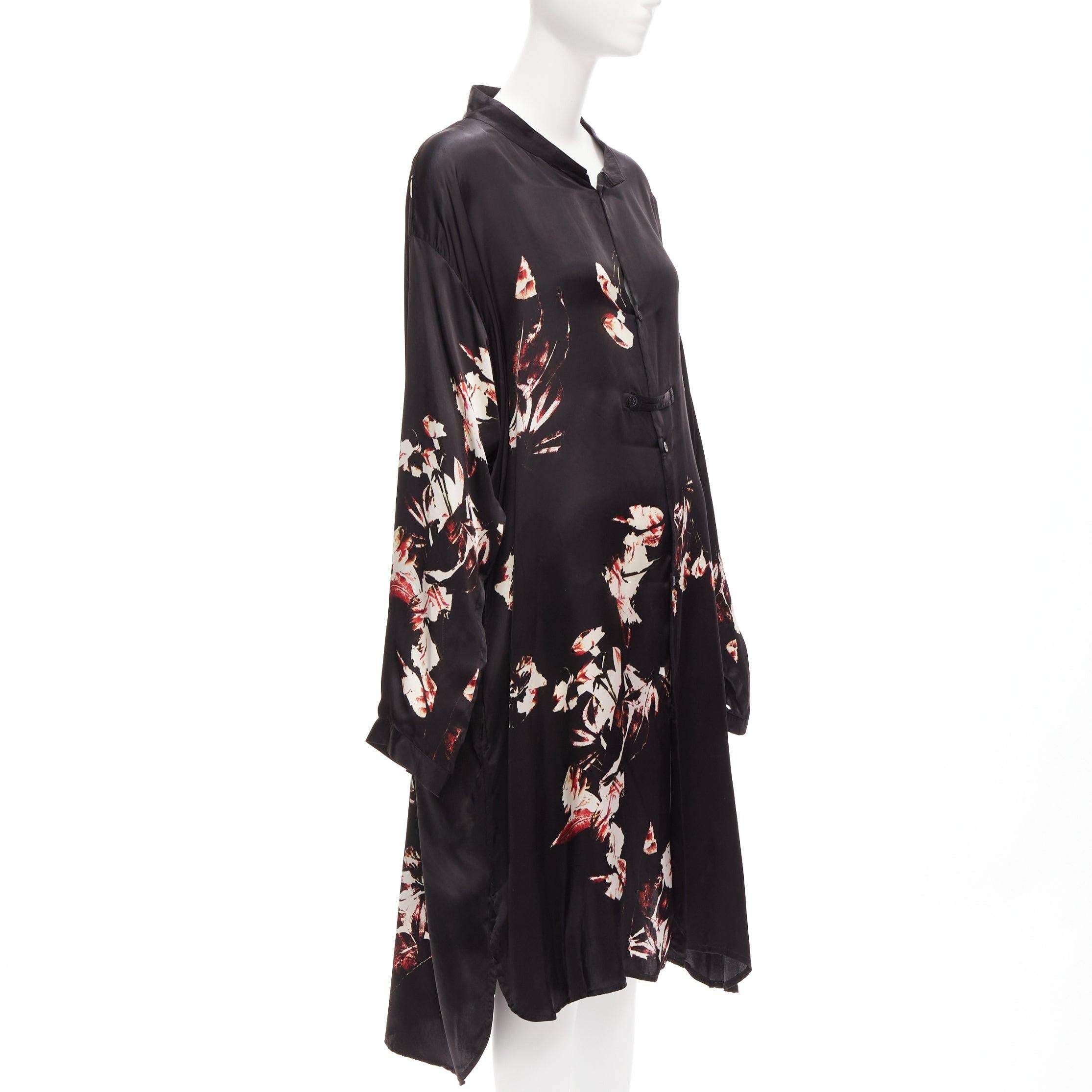 Y'S YOHJI YAMAMOTO black silky floral print chinese buttons robe dress JP2 M
Reference: JACG/A00139
Brand: Y's Yohji Yamamoto
Collection: Y'S
Material: Cupro
Color: Black, Multicolour
Pattern: Floral
Closure: Button
Made in: