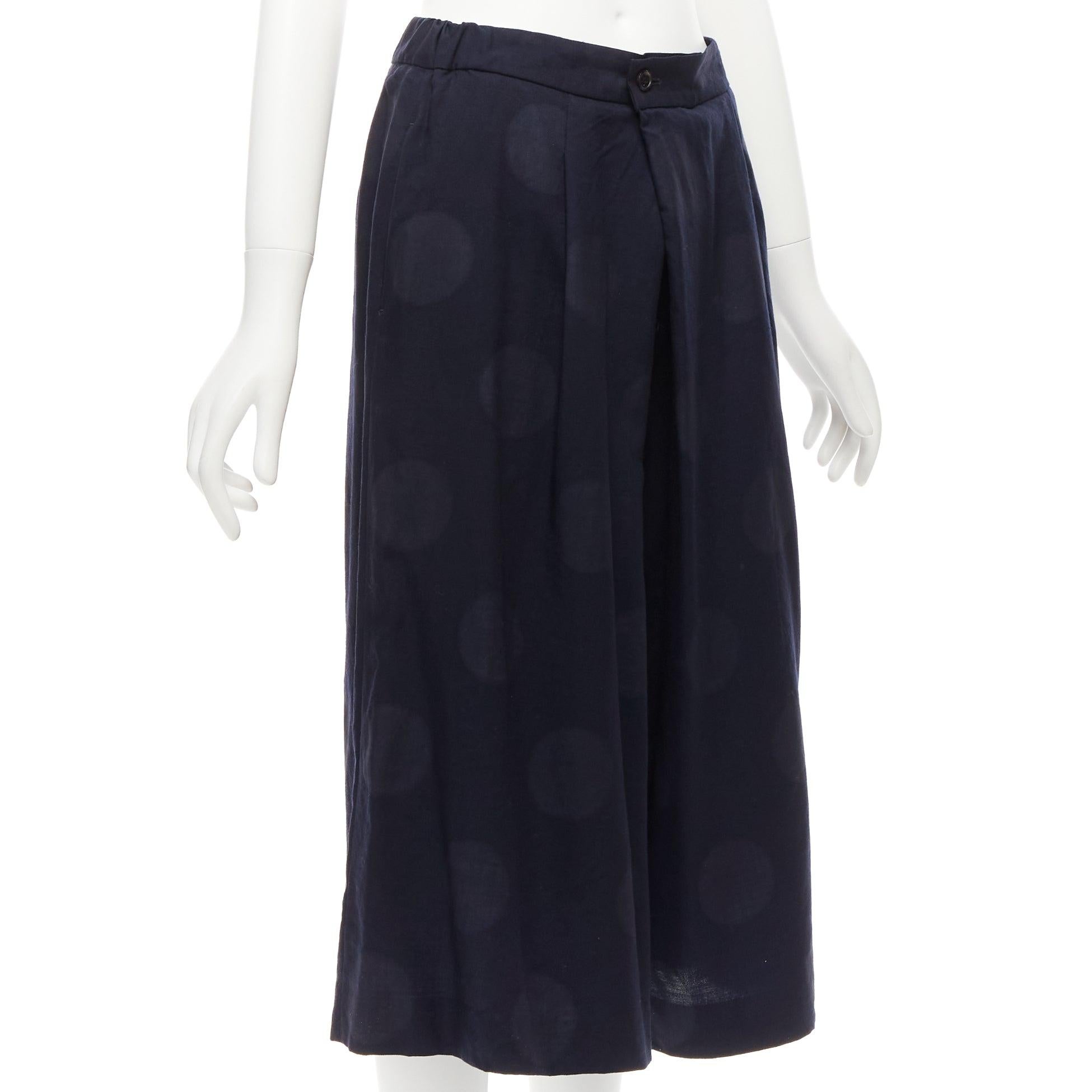 Y'S YOHJI YAMAMOTO Exclusive navy wool polka dots pleated wide pants IT38 XS
Reference: JACG/A00106
Brand: Y's Yohji Yamamoto
Collection: Y's Exclusive
Material: Wool
Color: Navy
Pattern: Polka Dot
Closure: Zip Fly
Lining: Navy Fabric
Extra Details: