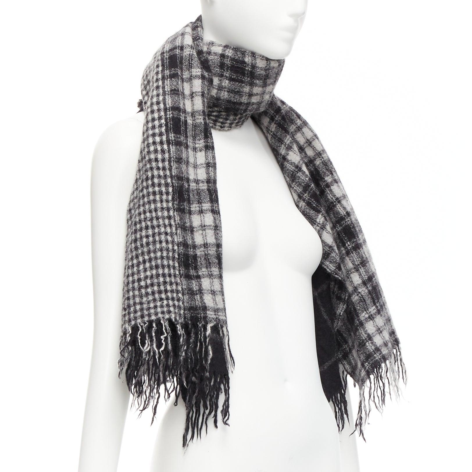 Y'S YOHJI YAMAMOTO grey 100% wool checkered black Y safety pin fringe scarf In Good Condition For Sale In Hong Kong, NT
